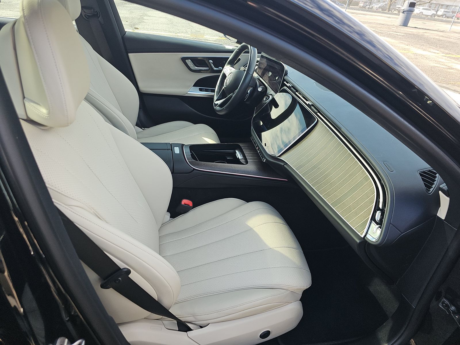 MERCEDES-BENZ E-CLASS - 9