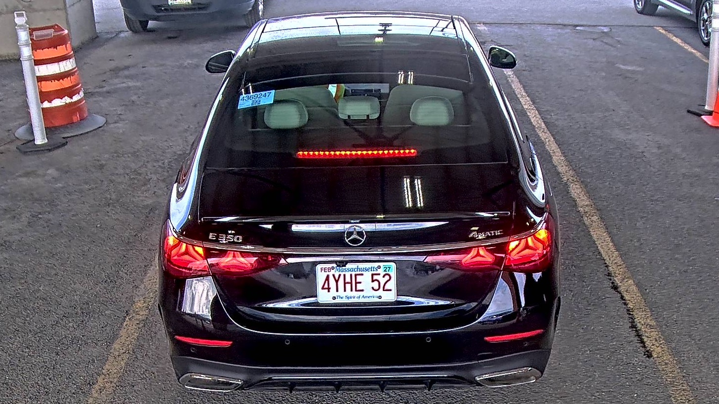 MERCEDES-BENZ E-CLASS - 6