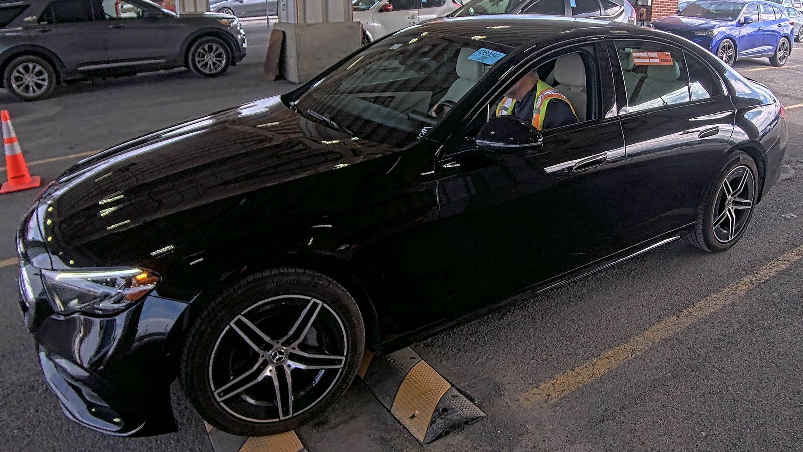 MERCEDES-BENZ E-CLASS - 1