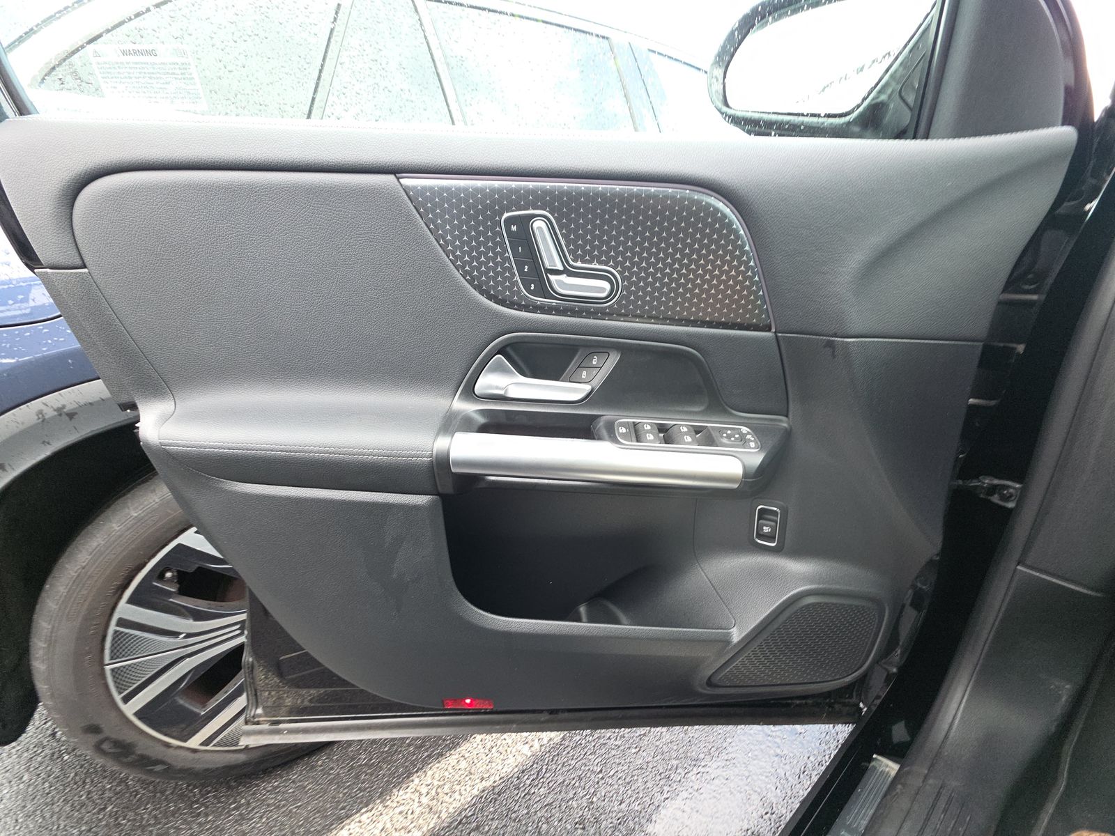 MERCEDES-BENZ GLA-CLASS - 10