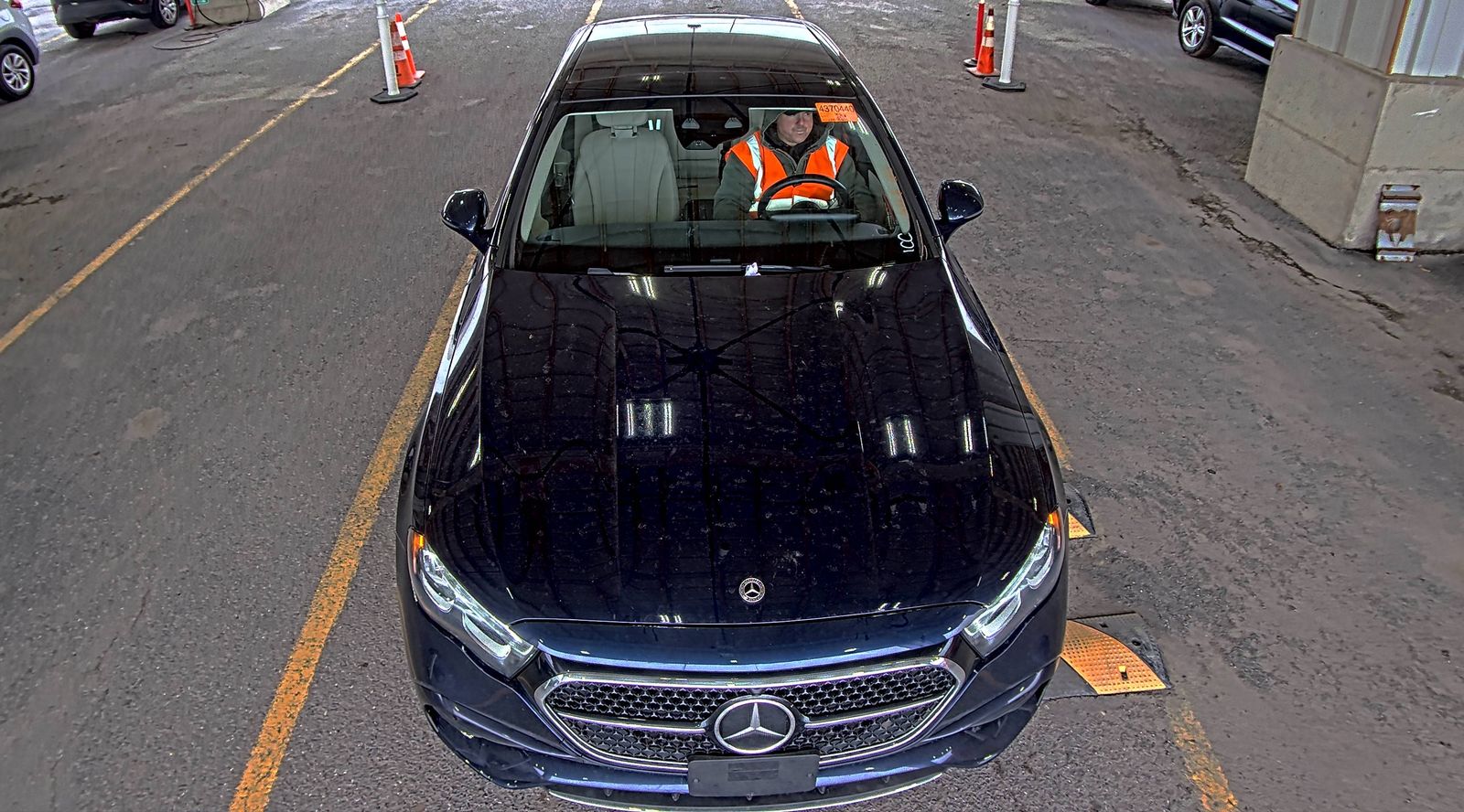 MERCEDES-BENZ E-CLASS - 3