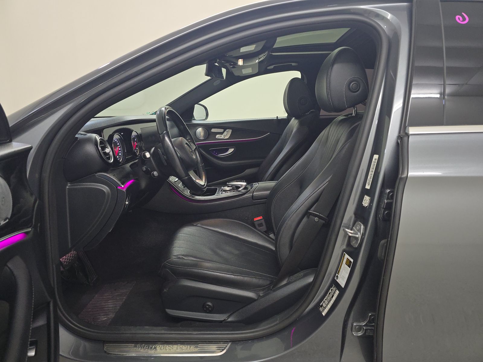 MERCEDES-BENZ E-CLASS - 8