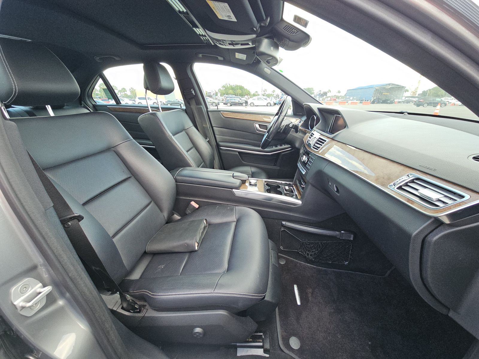 MERCEDES-BENZ E-CLASS - 9