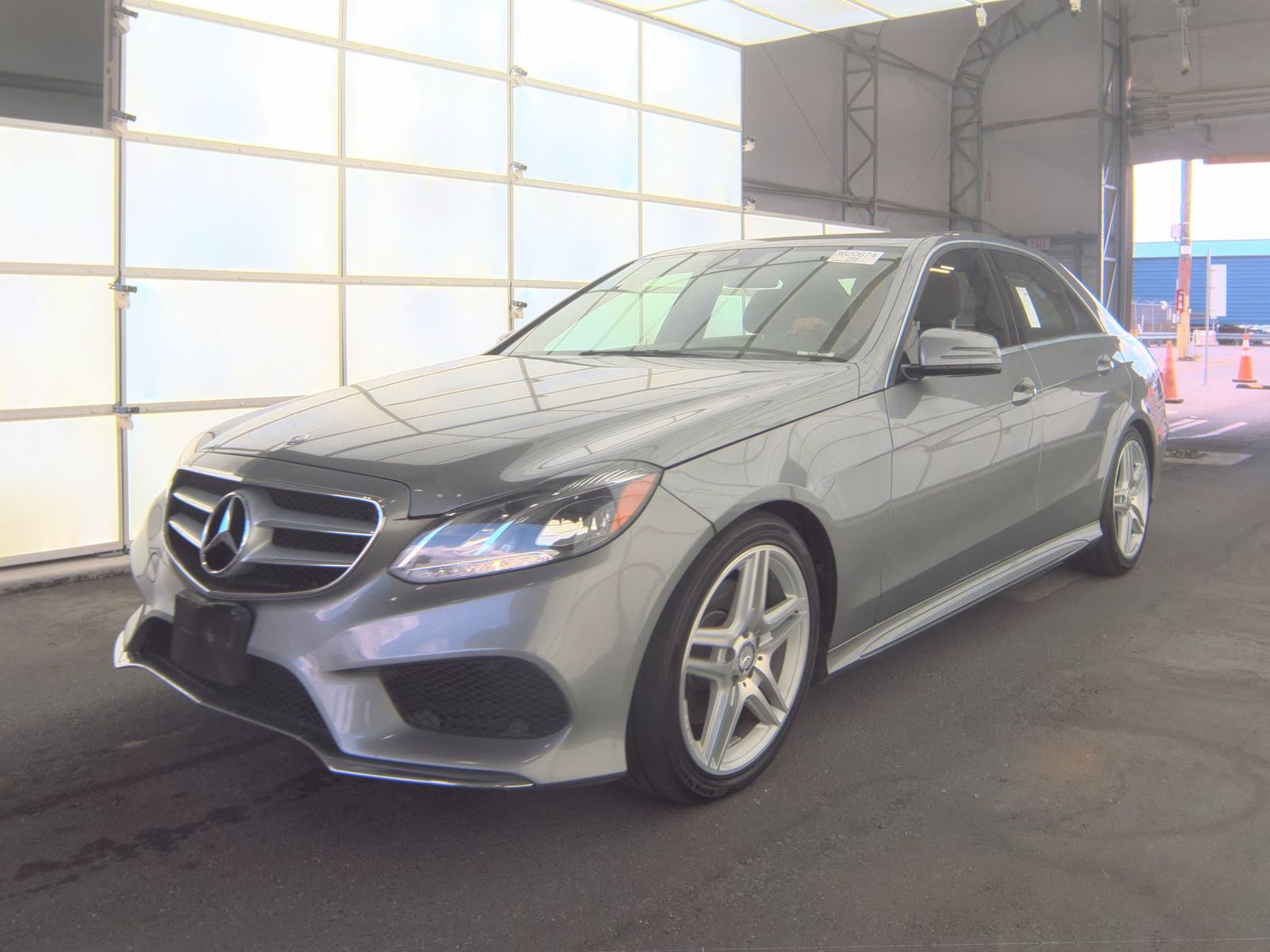 MERCEDES-BENZ E-CLASS - 1