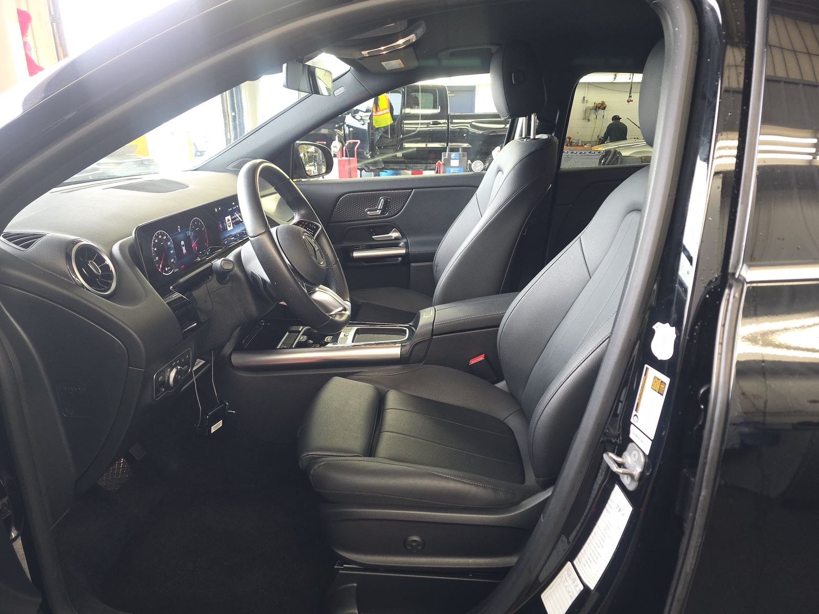 MERCEDES-BENZ GLA-CLASS - 8