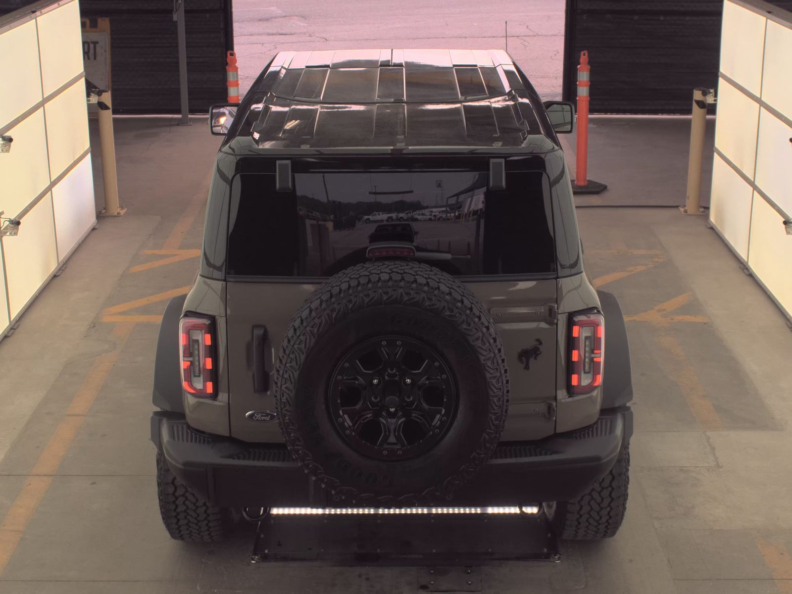 FORD BRONCO - 7