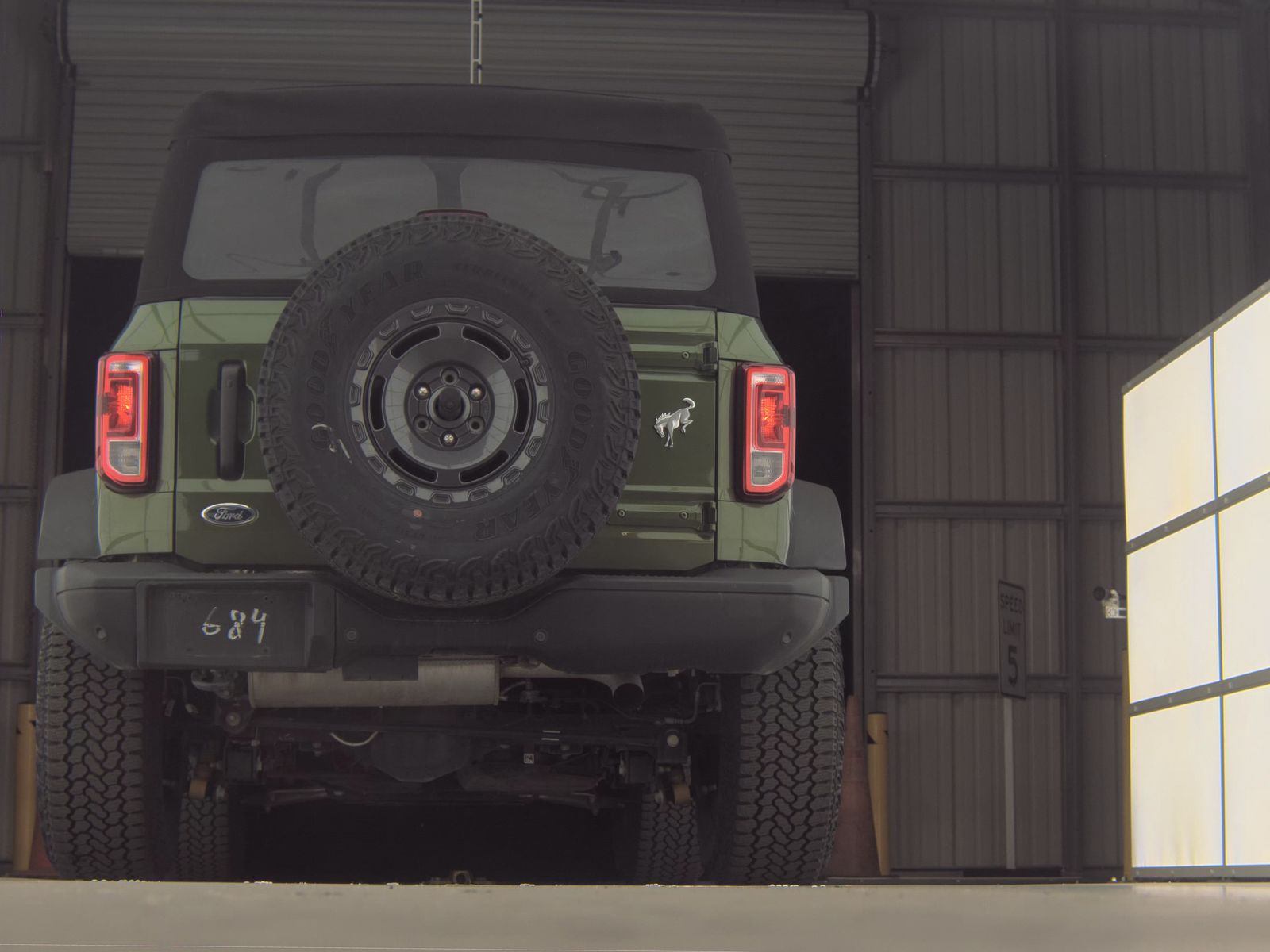 FORD BRONCO - 8