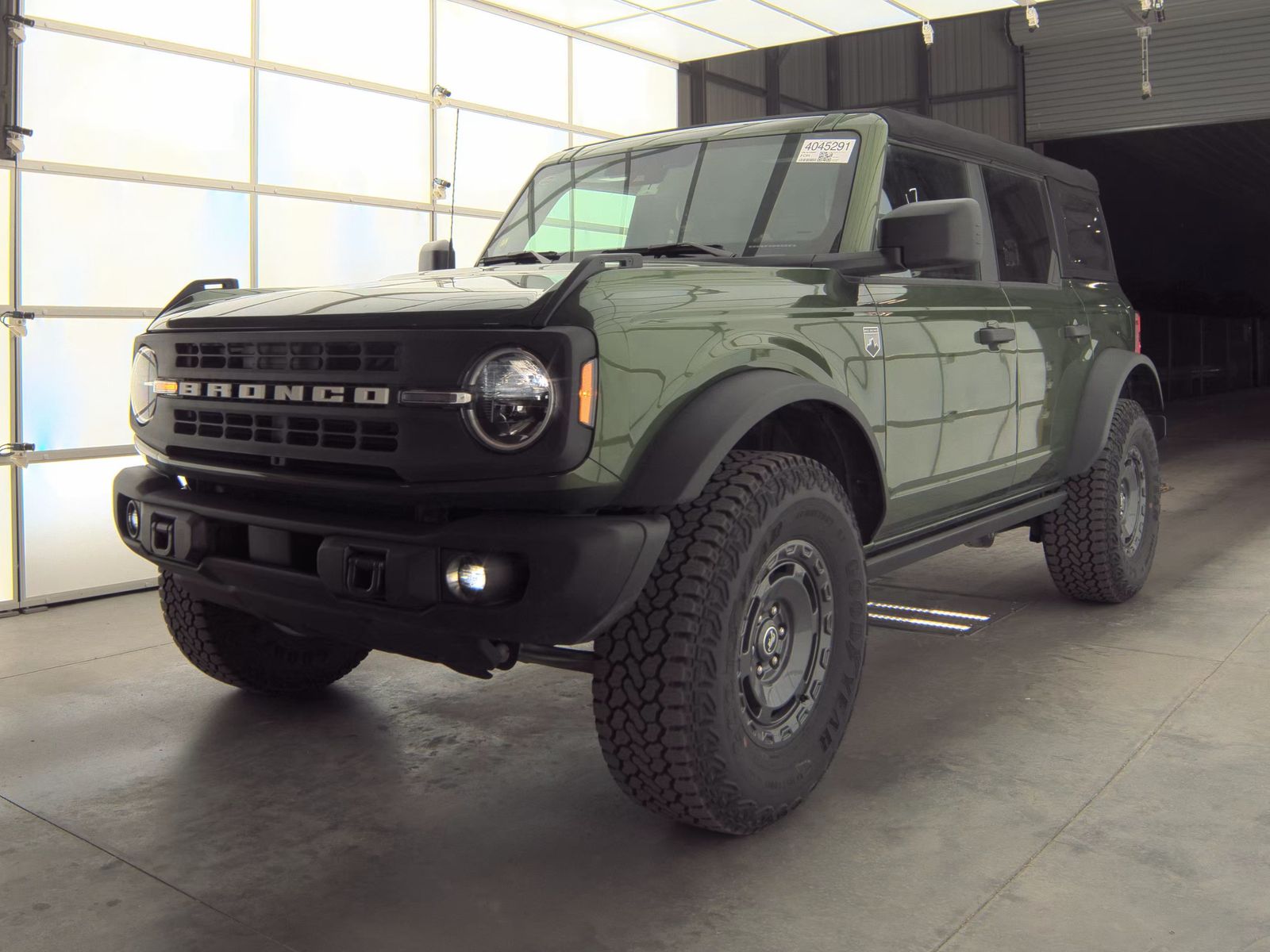 FORD BRONCO - 1