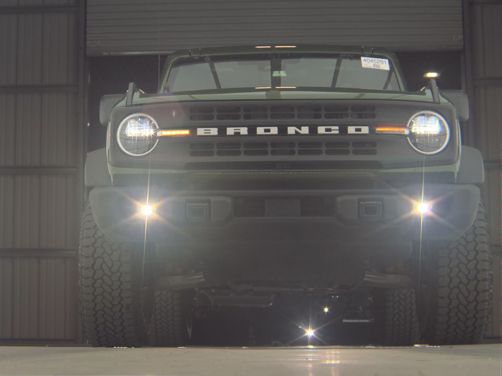 FORD BRONCO - 4