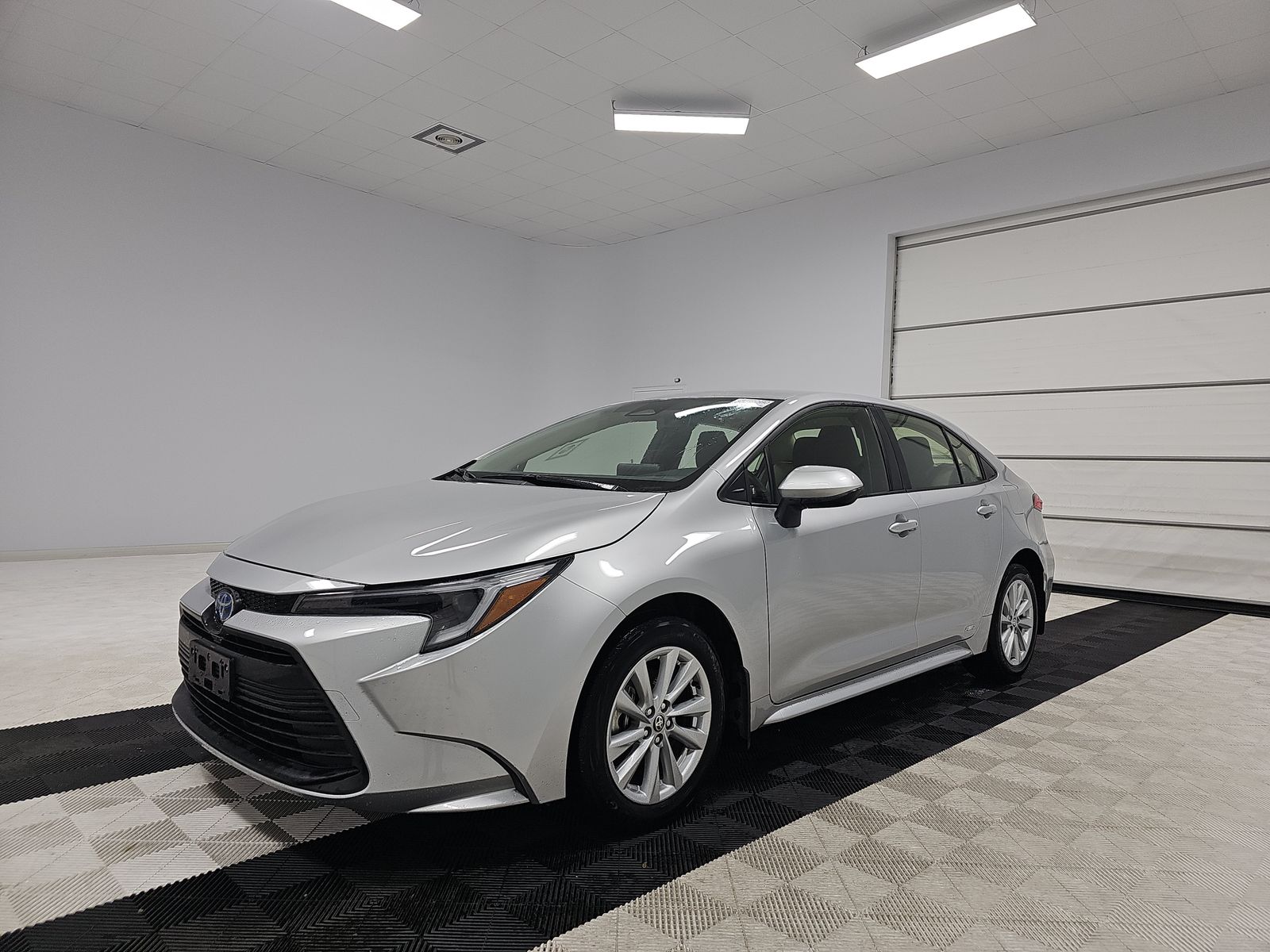 TOYOTA PRIUS - 1