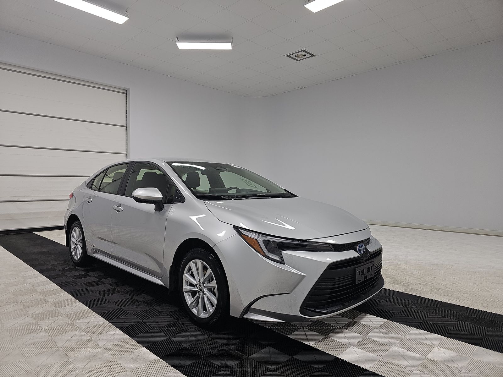 TOYOTA PRIUS - 4