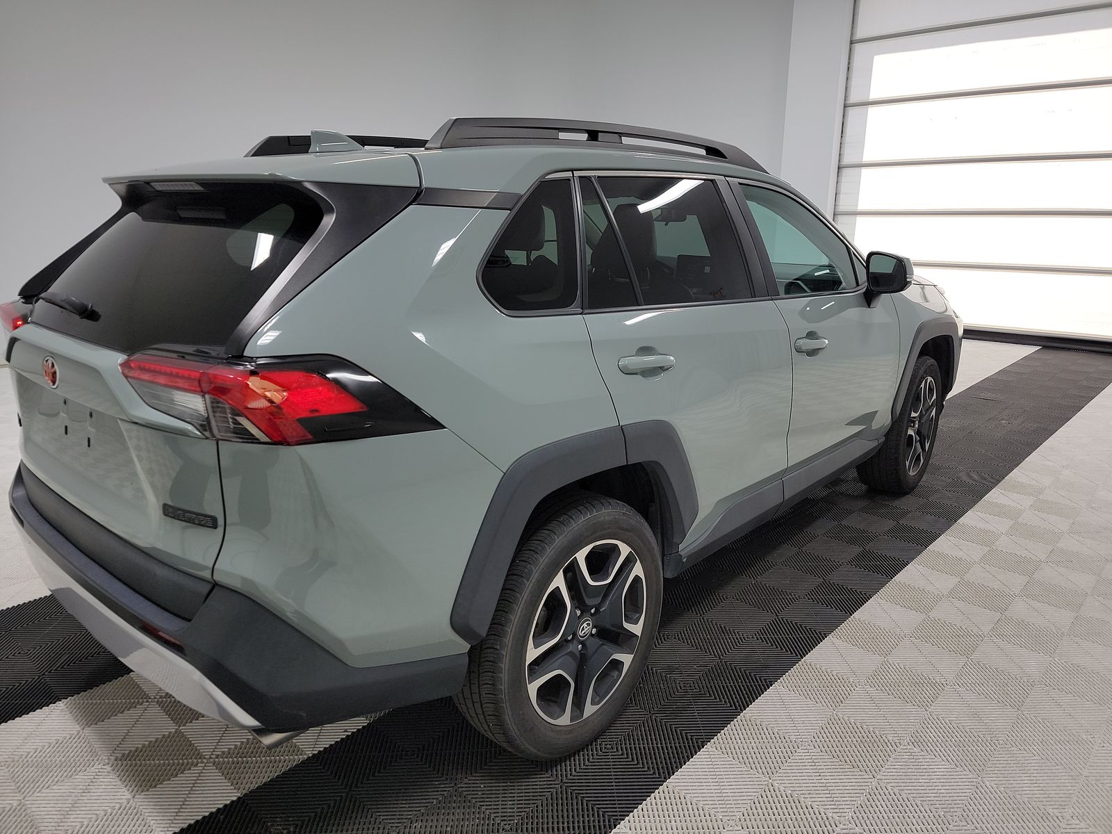 TOYOTA RAV4 - 5