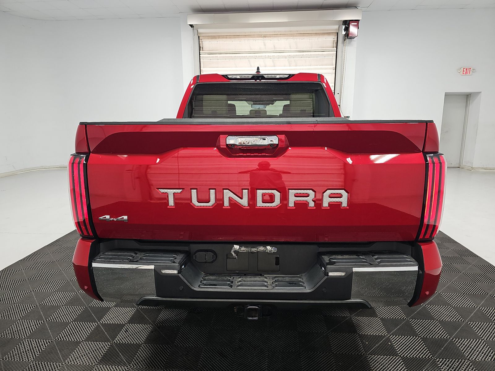 TOYOTA TUNDRA - 6