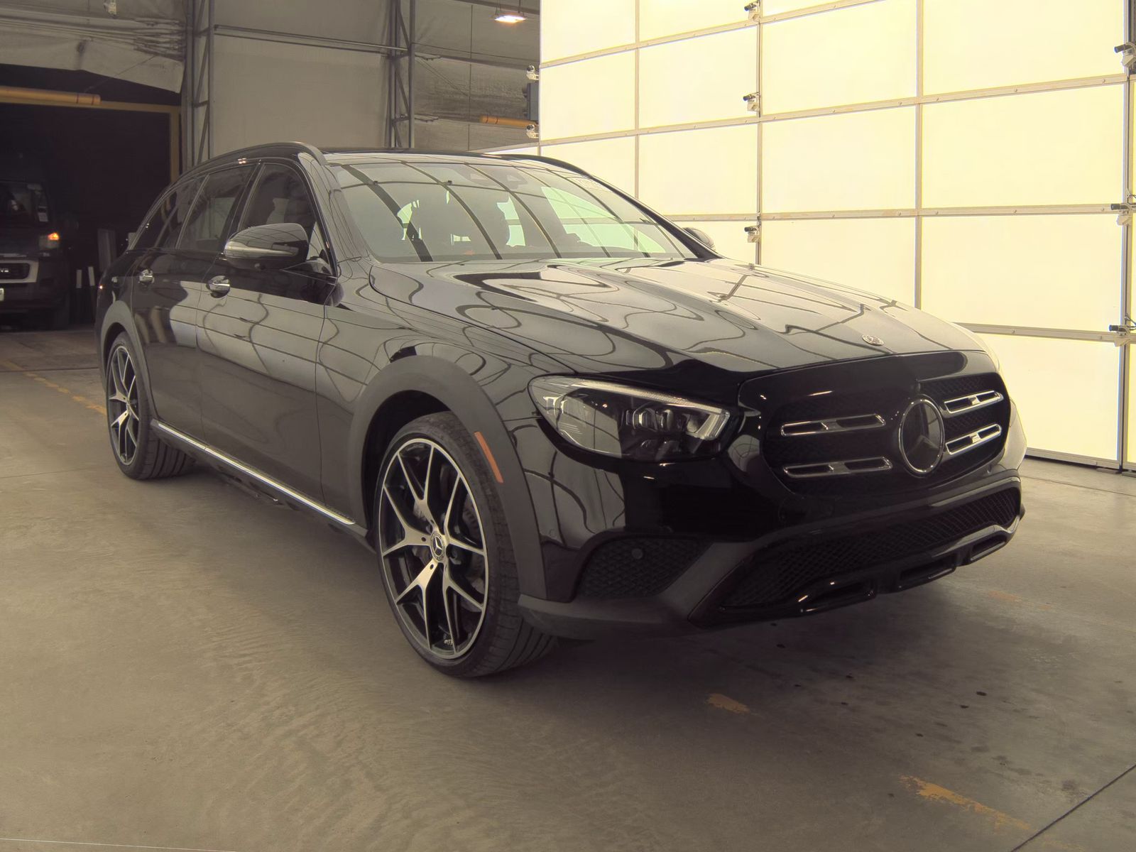 MERCEDES-BENZ E-CLASS - 5