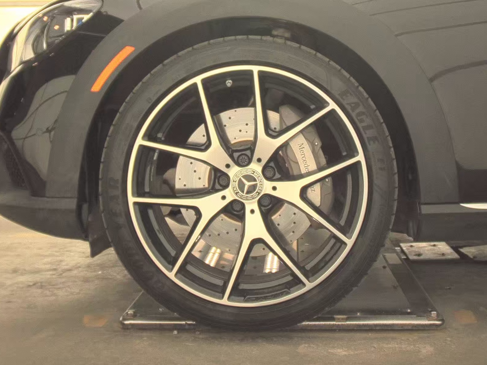 MERCEDES-BENZ E-CLASS - 10