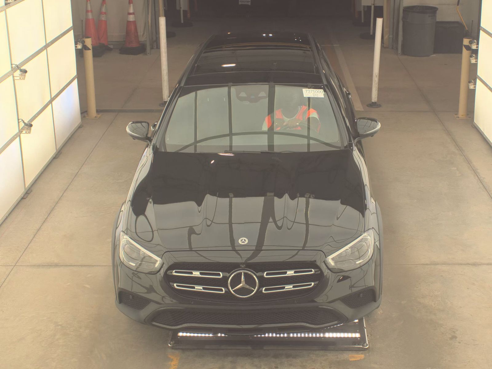 MERCEDES-BENZ E-CLASS - 3