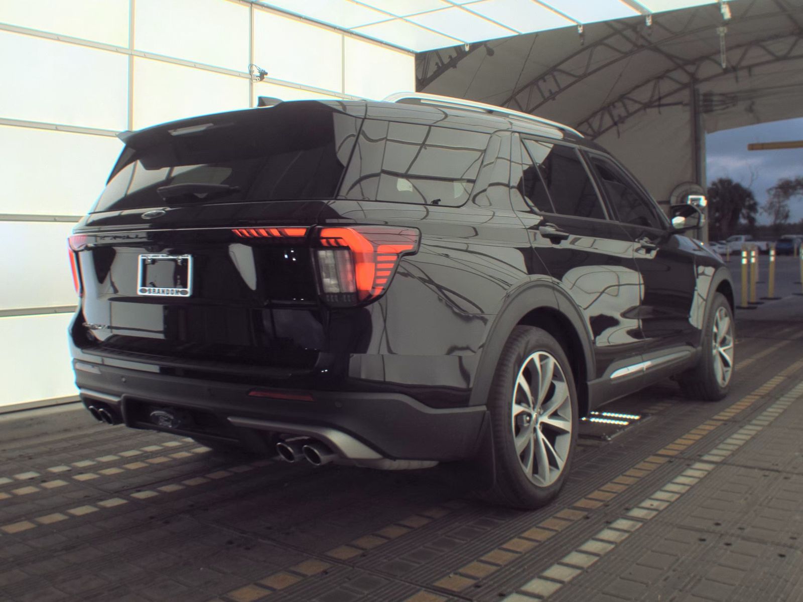FORD EXPLORER - 6
