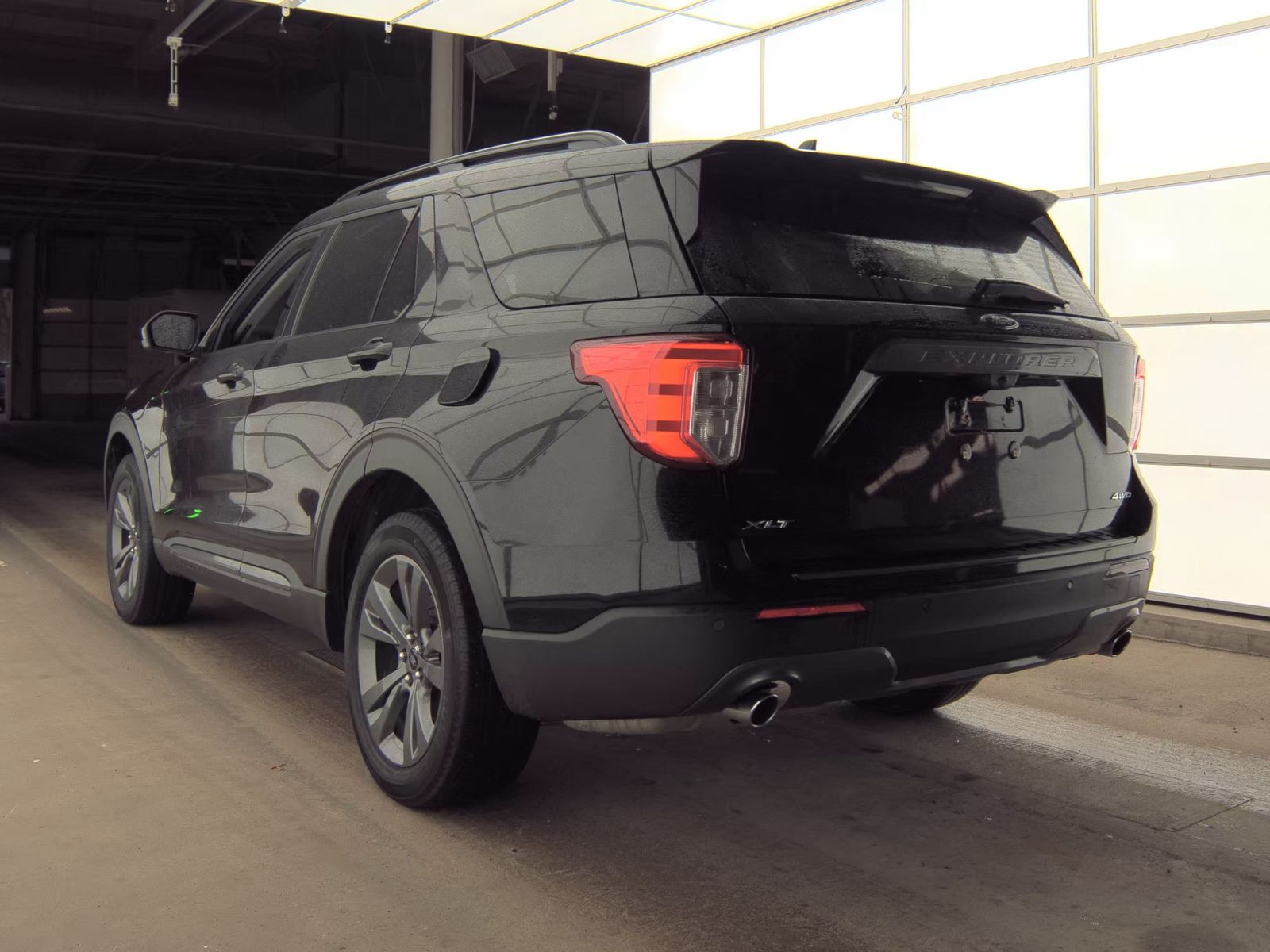 FORD EXPLORER - 9