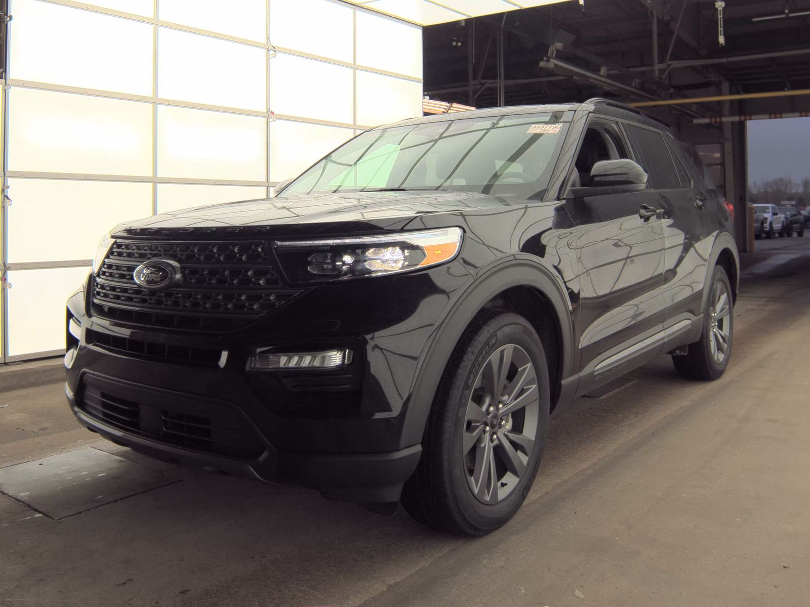 FORD EXPLORER - 1