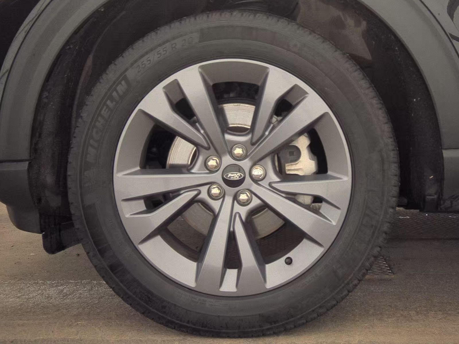 FORD EXPLORER - 10