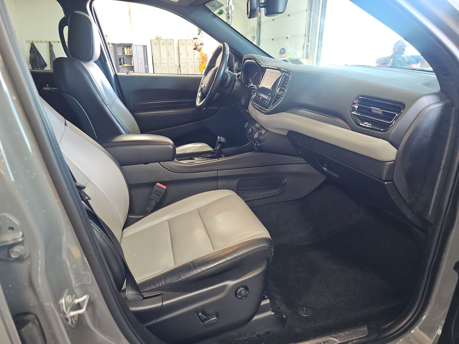 DODGE CHALLENGER - 9