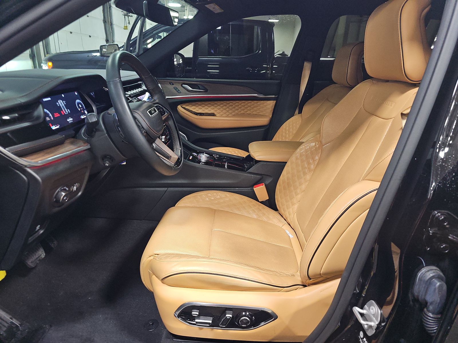 JEEP GRAND CHEROKEE - 8