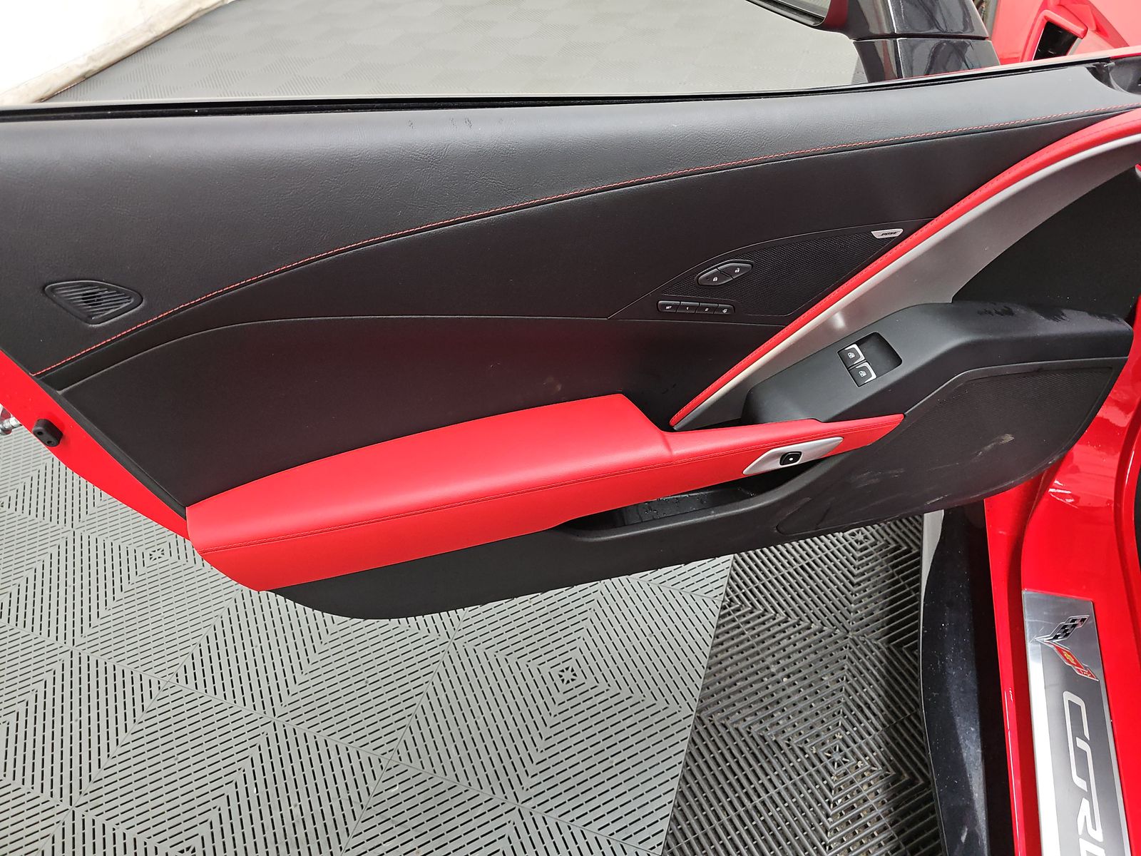 CHEVROLET CORVETTE - 10