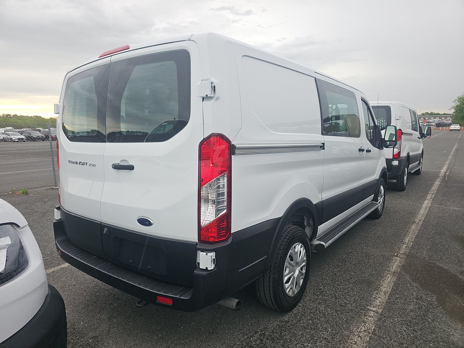 FORD TRANSIT 250 - 5