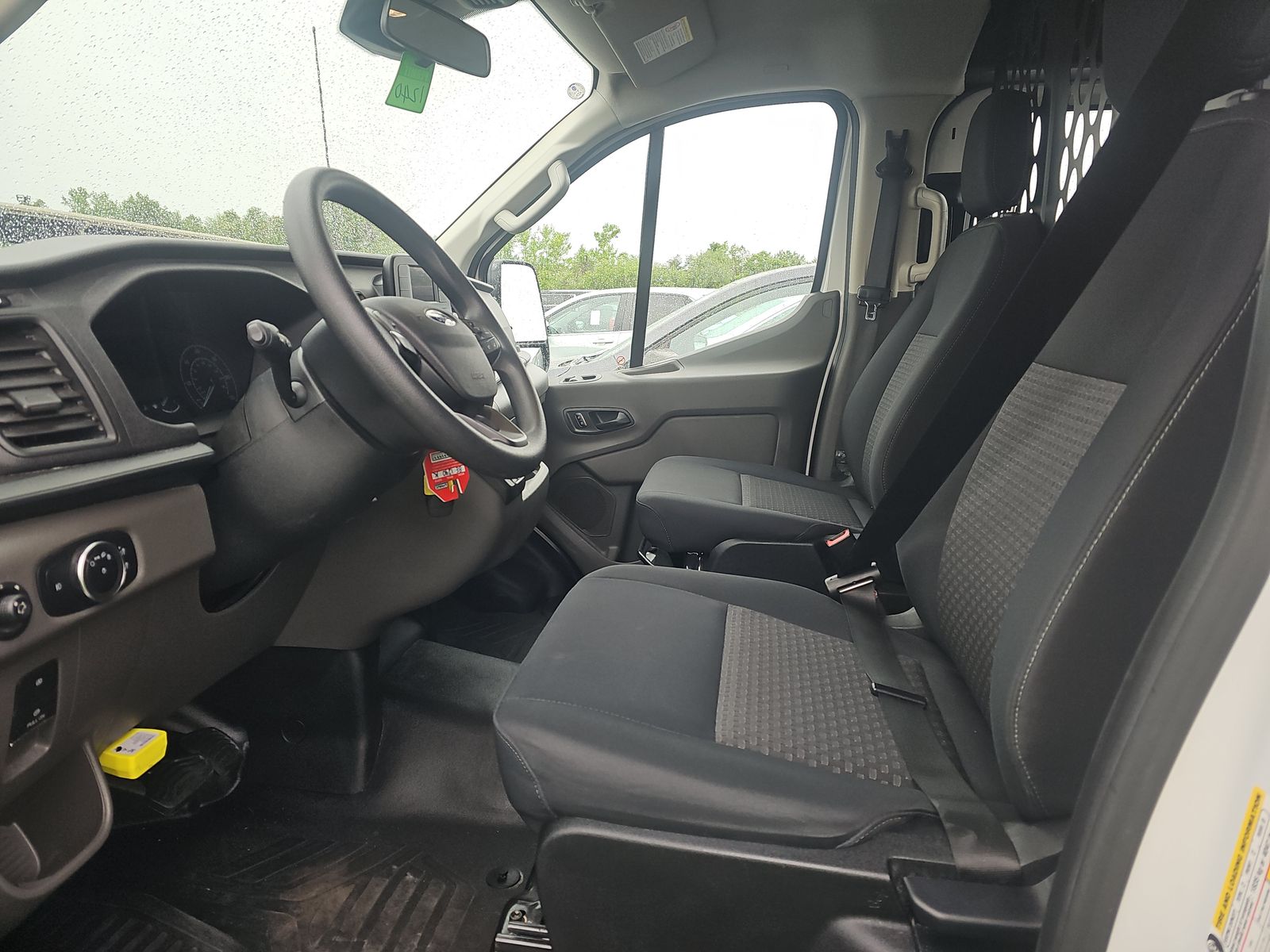 FORD TRANSIT 250 - 8