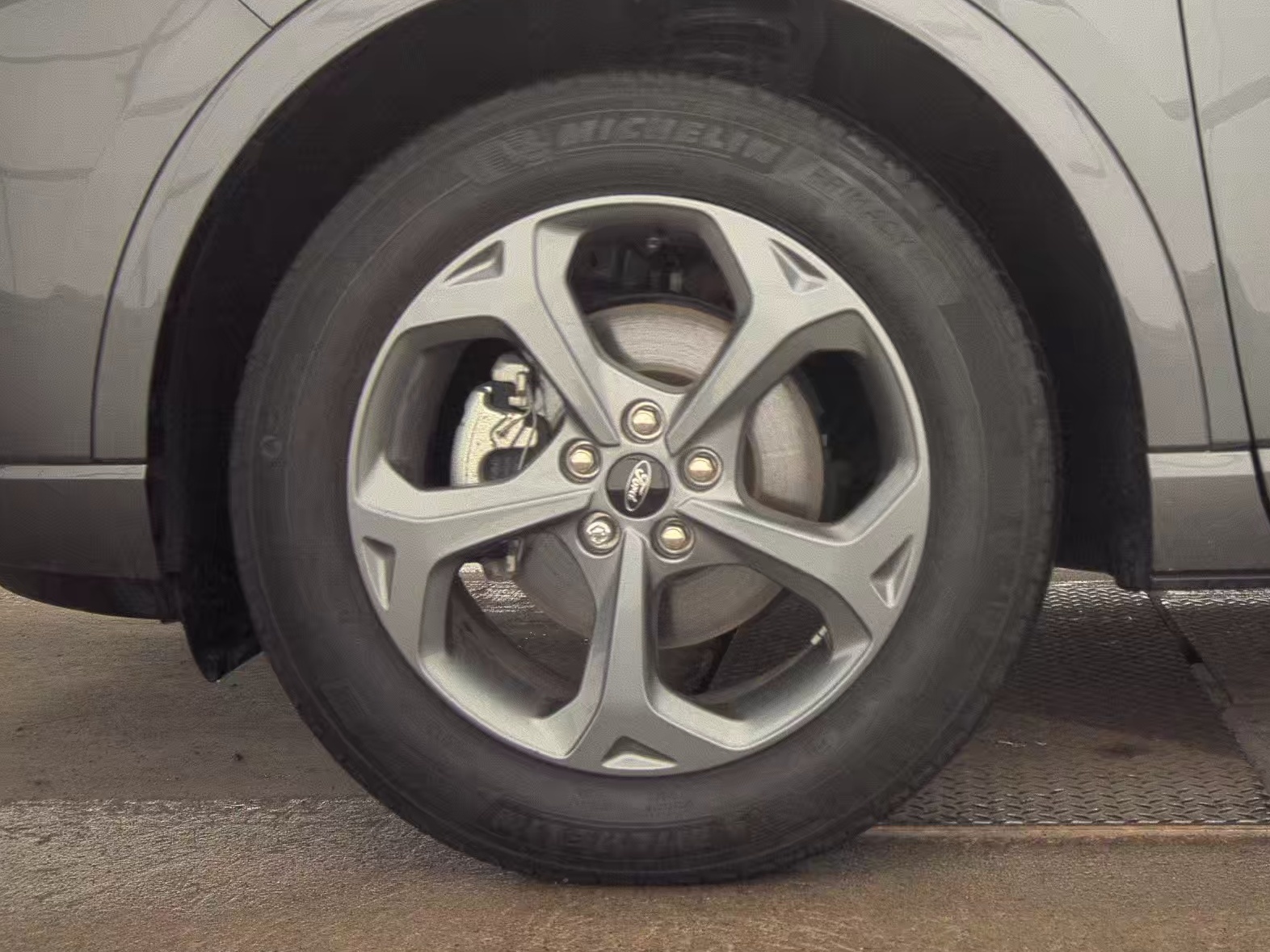 FORD ESCAPE - 10