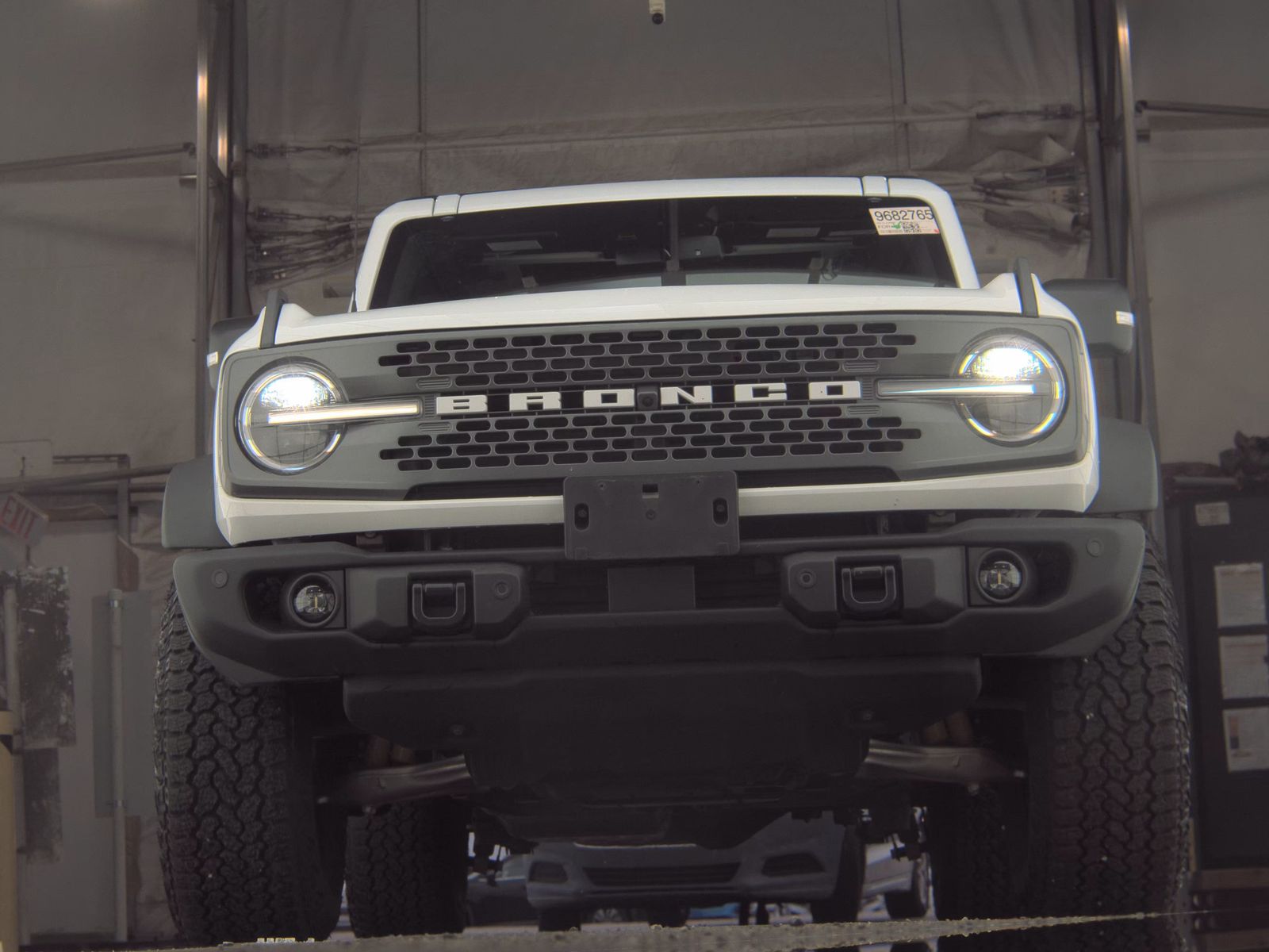 FORD BRONCO - 4