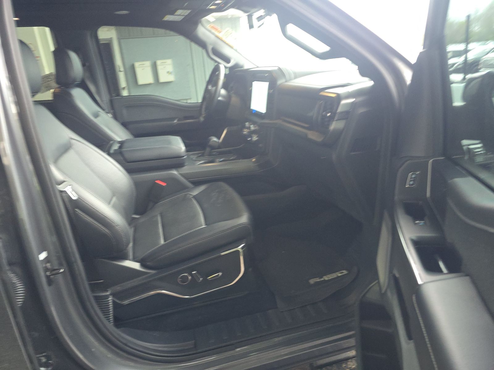 2024 Ford F-150 Lariat AWD