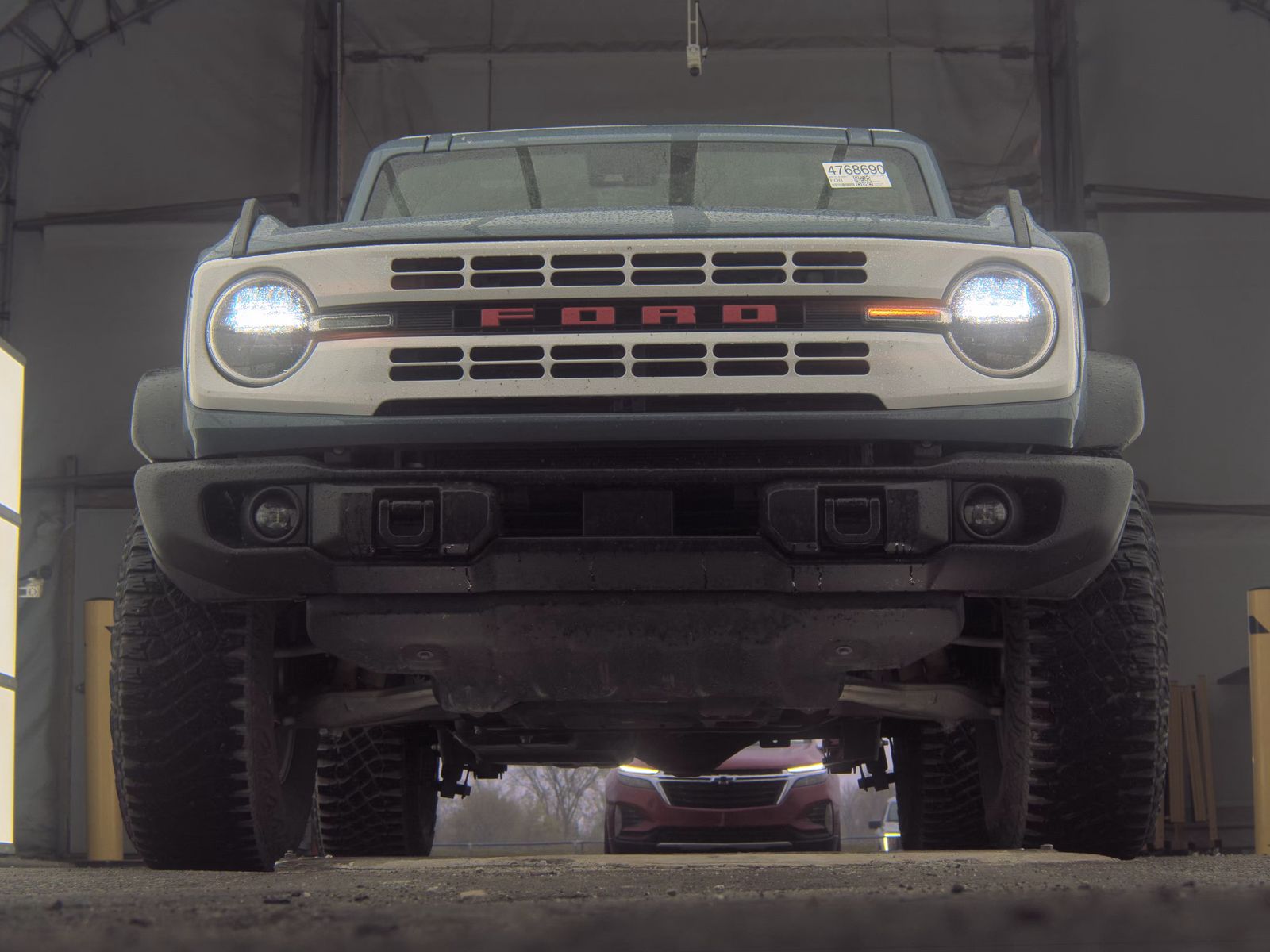 FORD BRONCO - 4