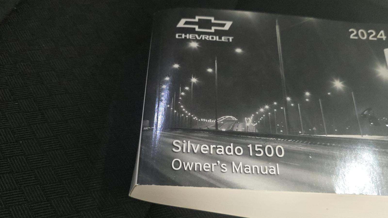 2024 Chevrolet Silverado 1500 Custom AWD
