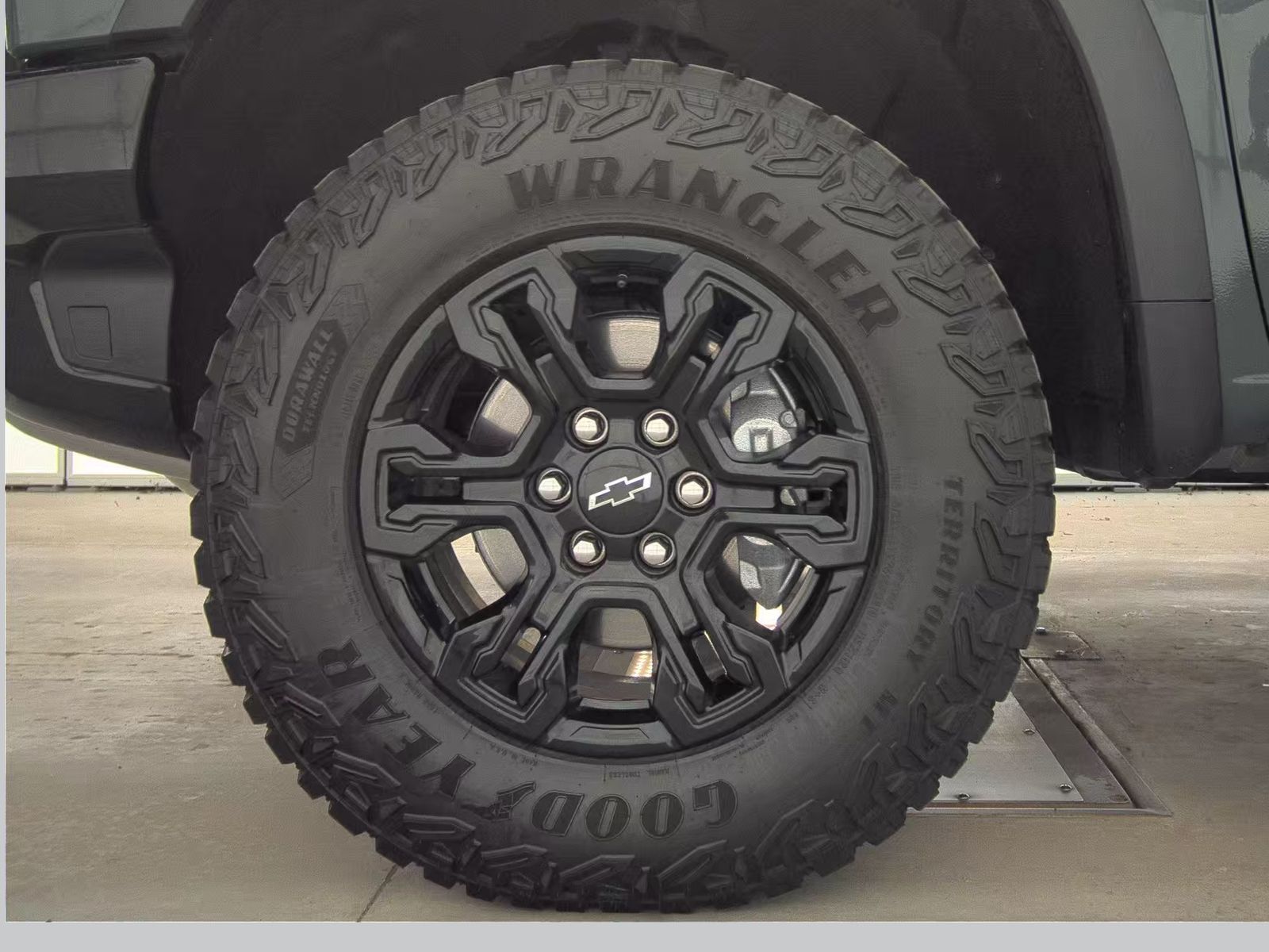 CHEVROLET SILVERADO - 10