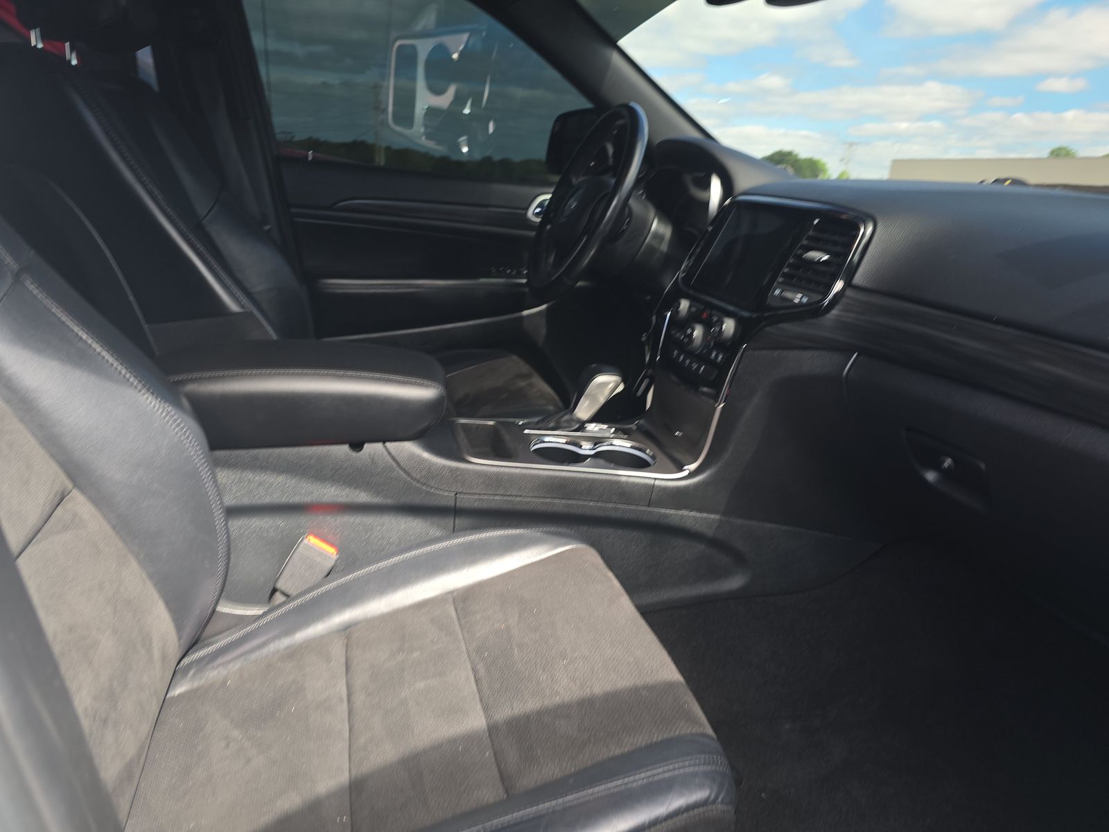 JEEP GRAND CHEROKEE - 9