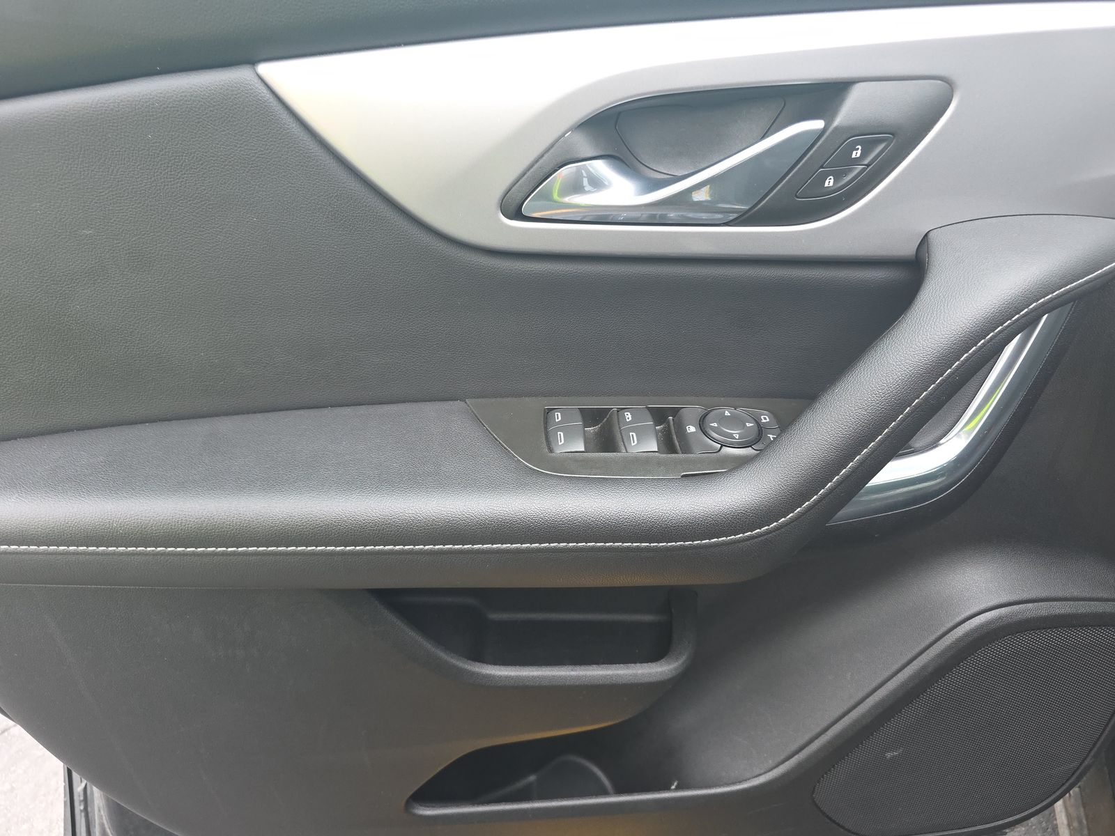 CHEVROLET CAMARO - 10