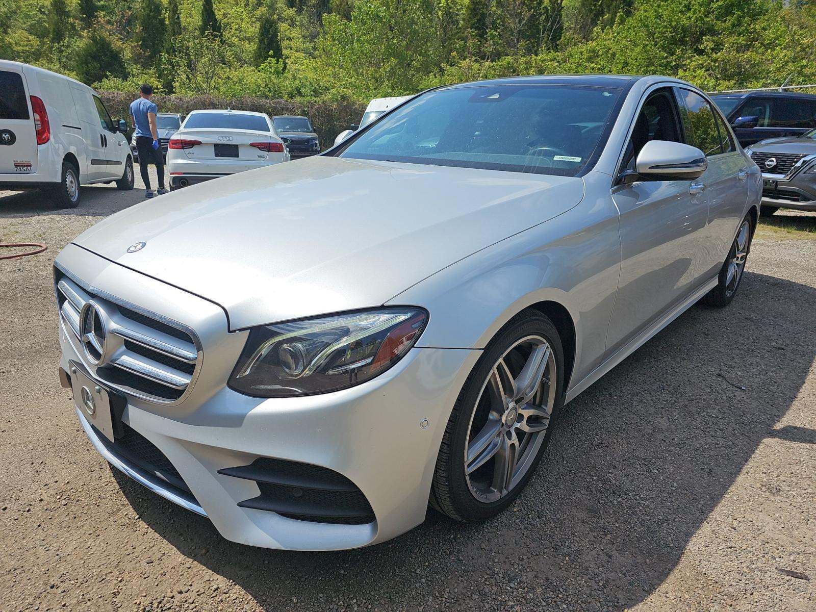 MERCEDES-BENZ E-CLASS - 1