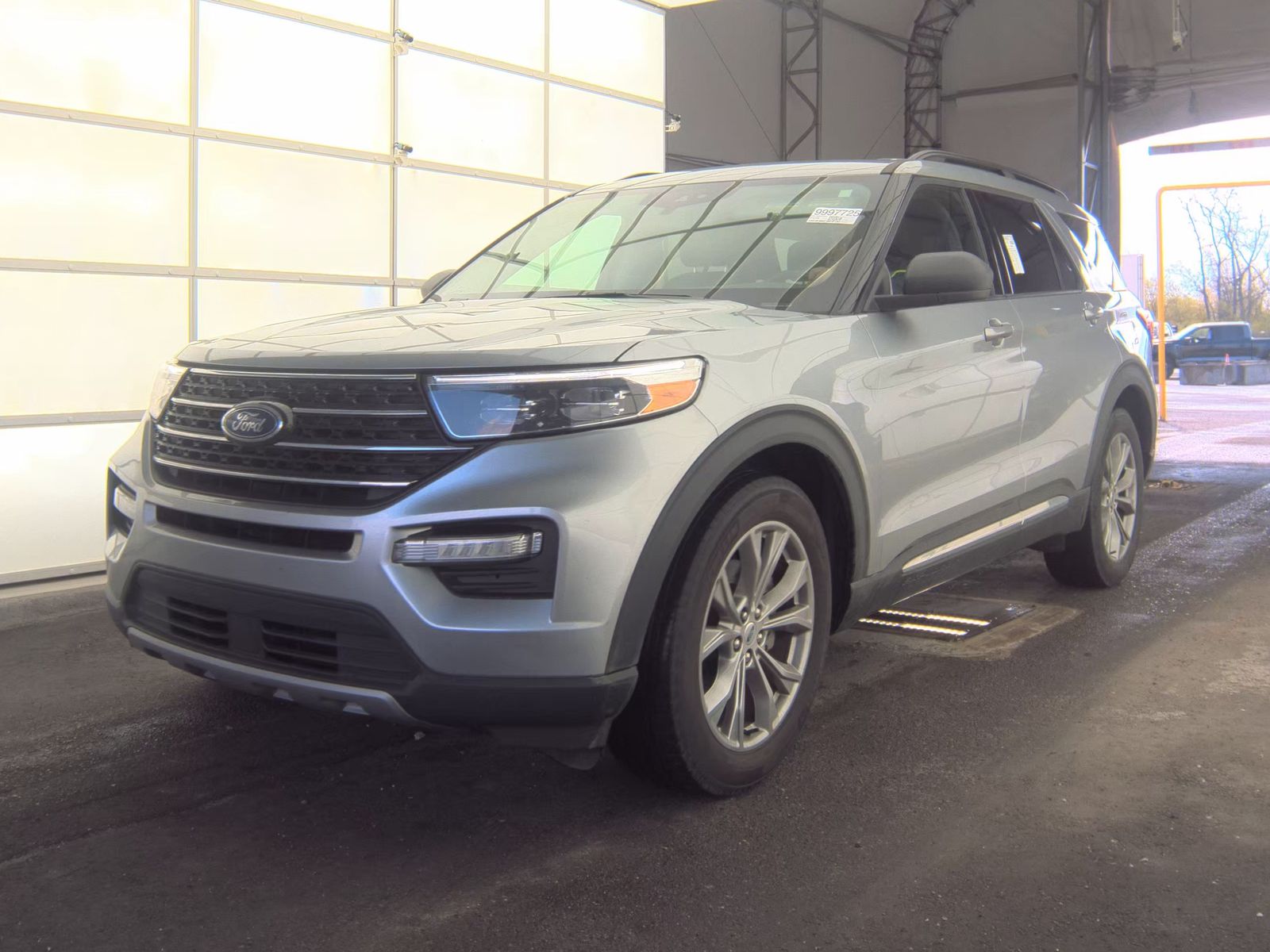 FORD EXPLORER - 1