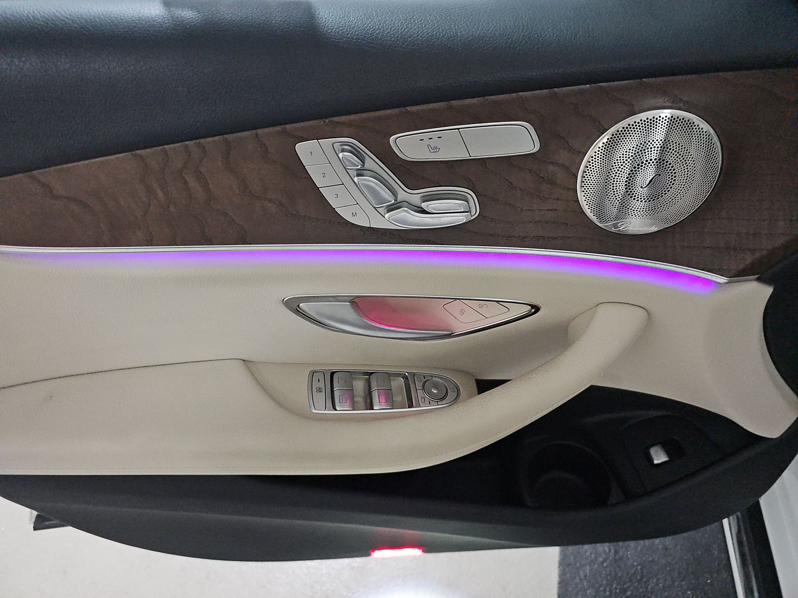 MERCEDES-BENZ E-CLASS - 10