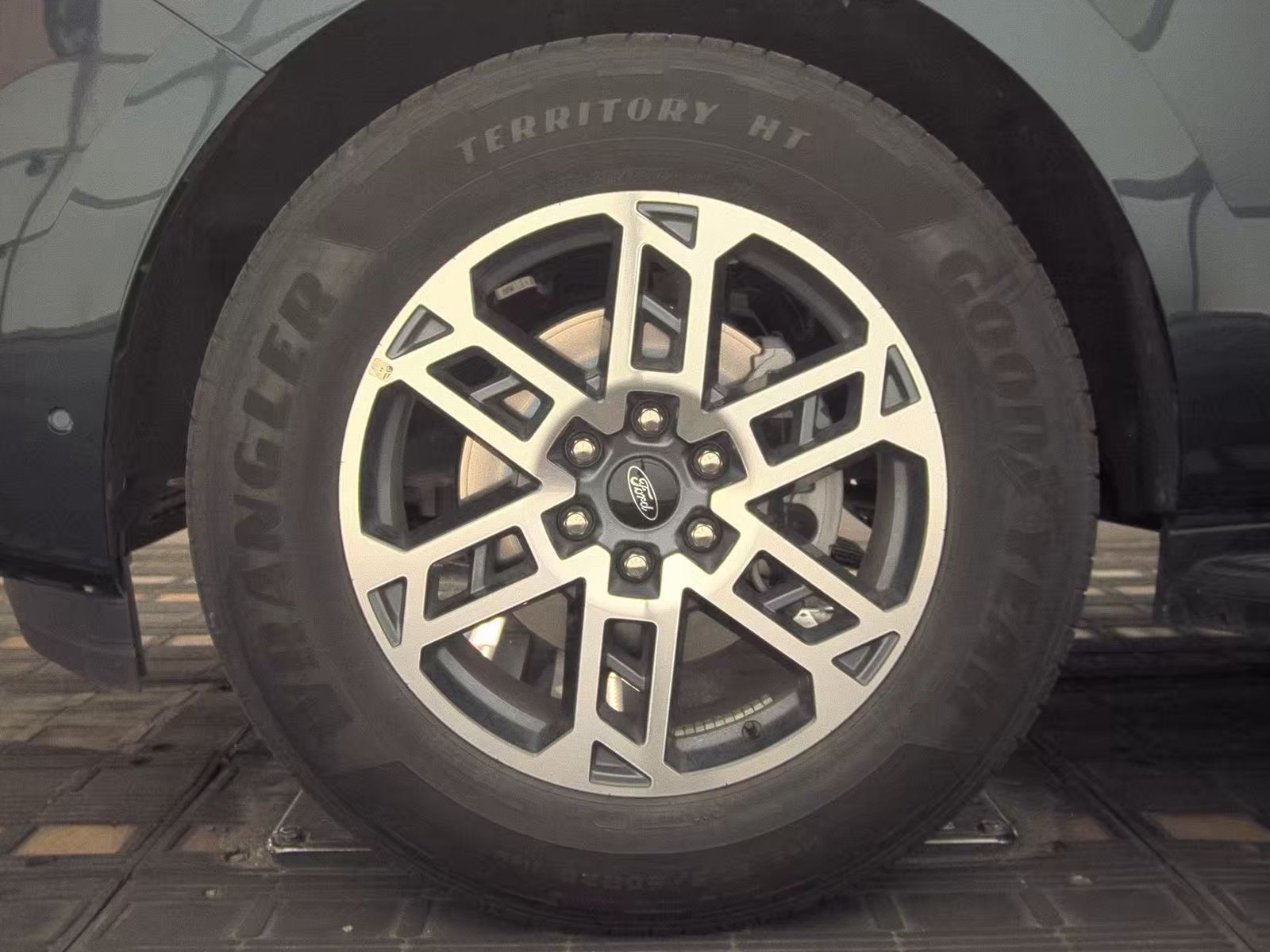 FORD EXPEDITION - 10