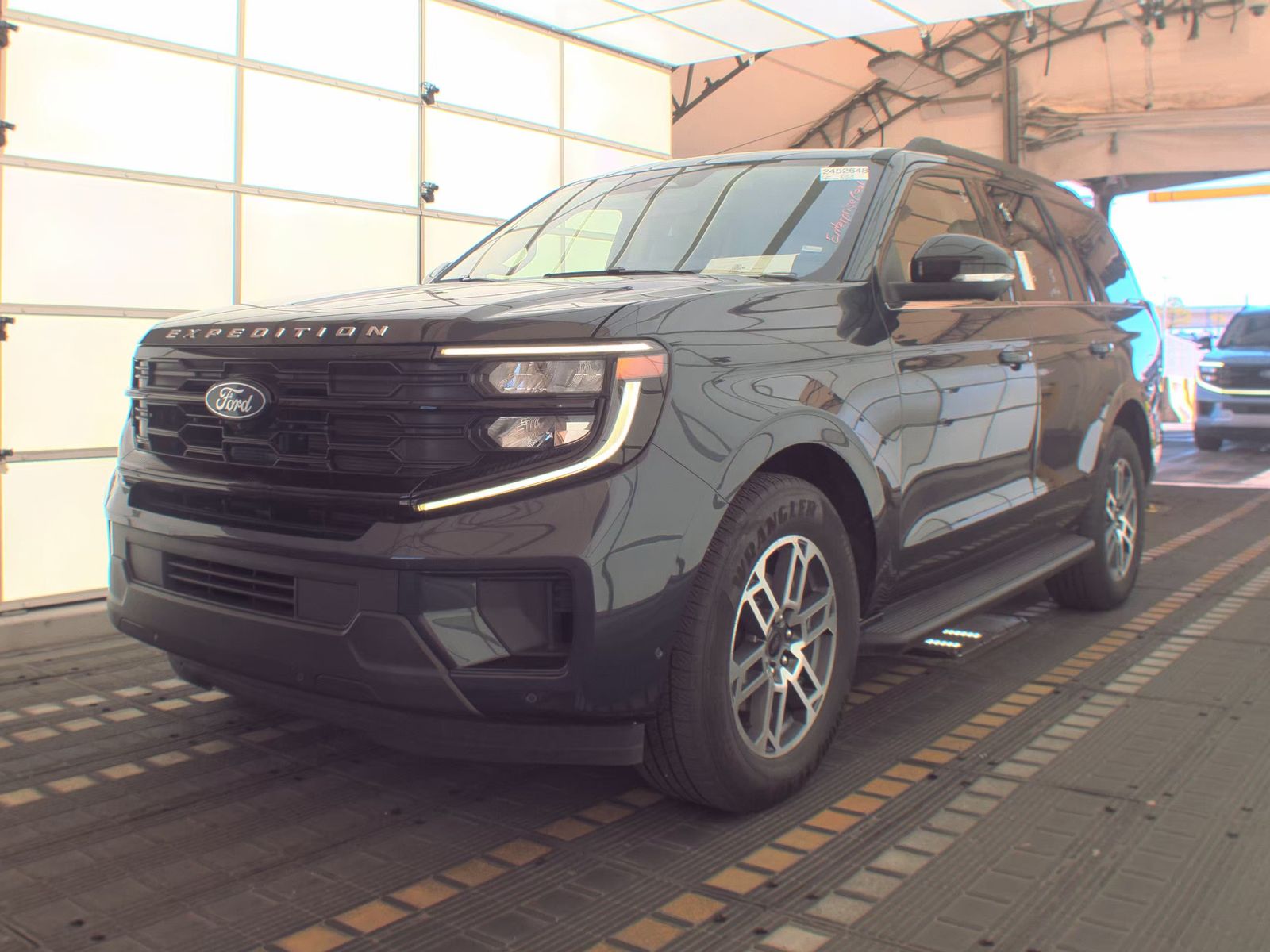 FORD EXPEDITION - 1