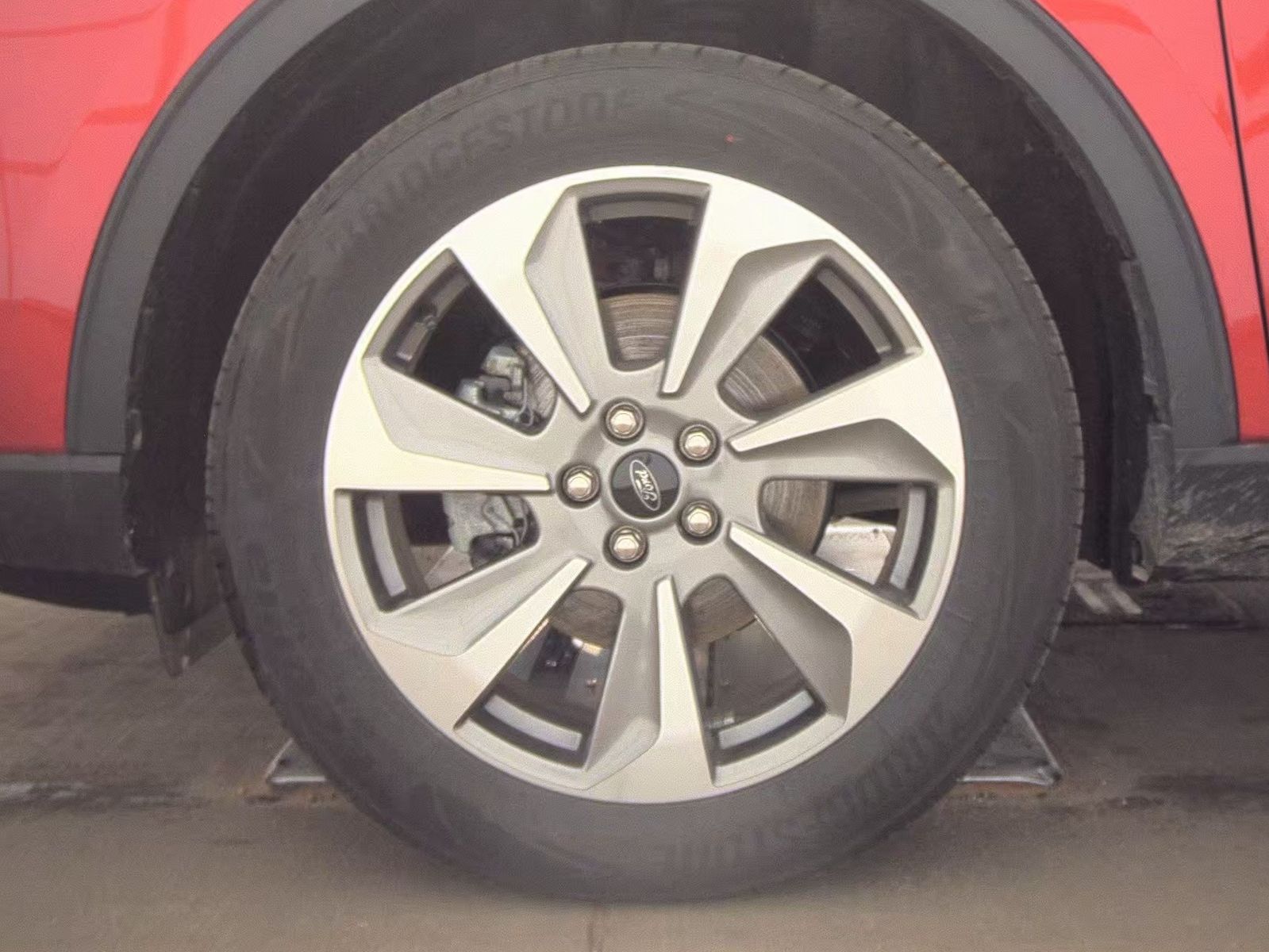 FORD ESCAPE - 10