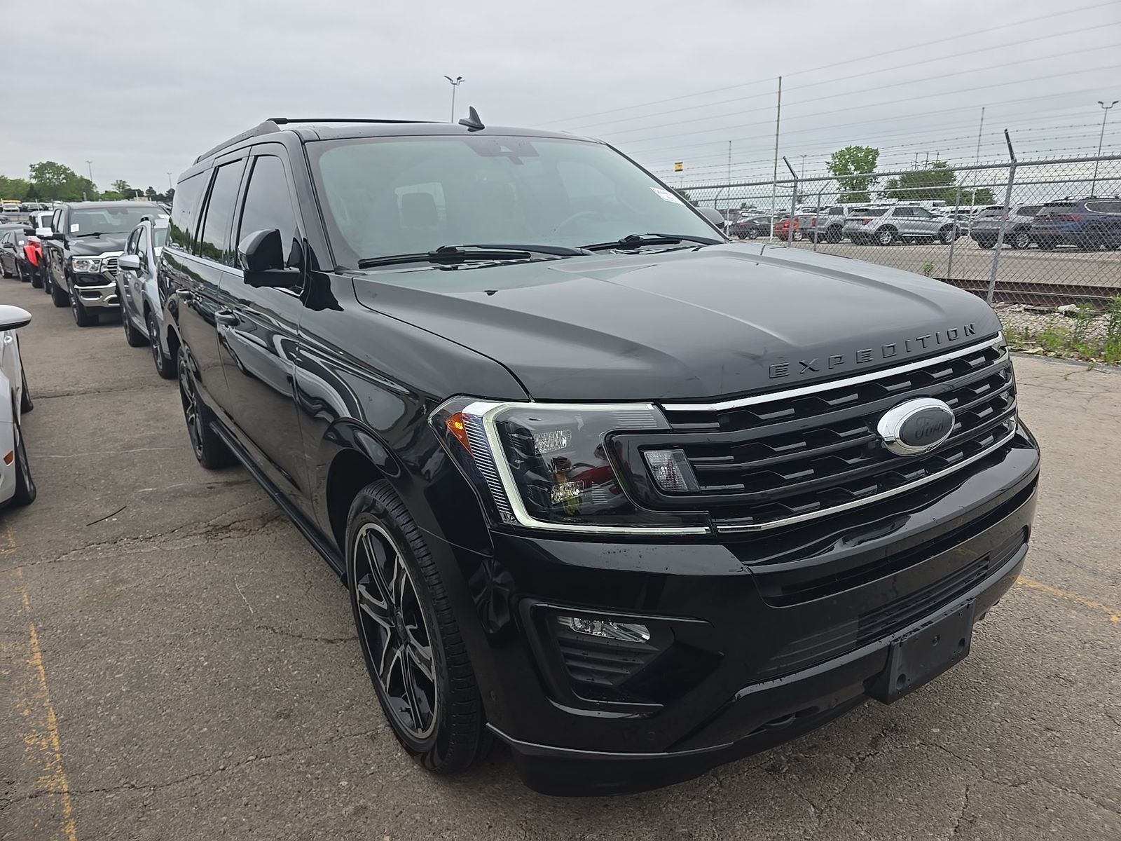 FORD EXPEDITION MAX - 4