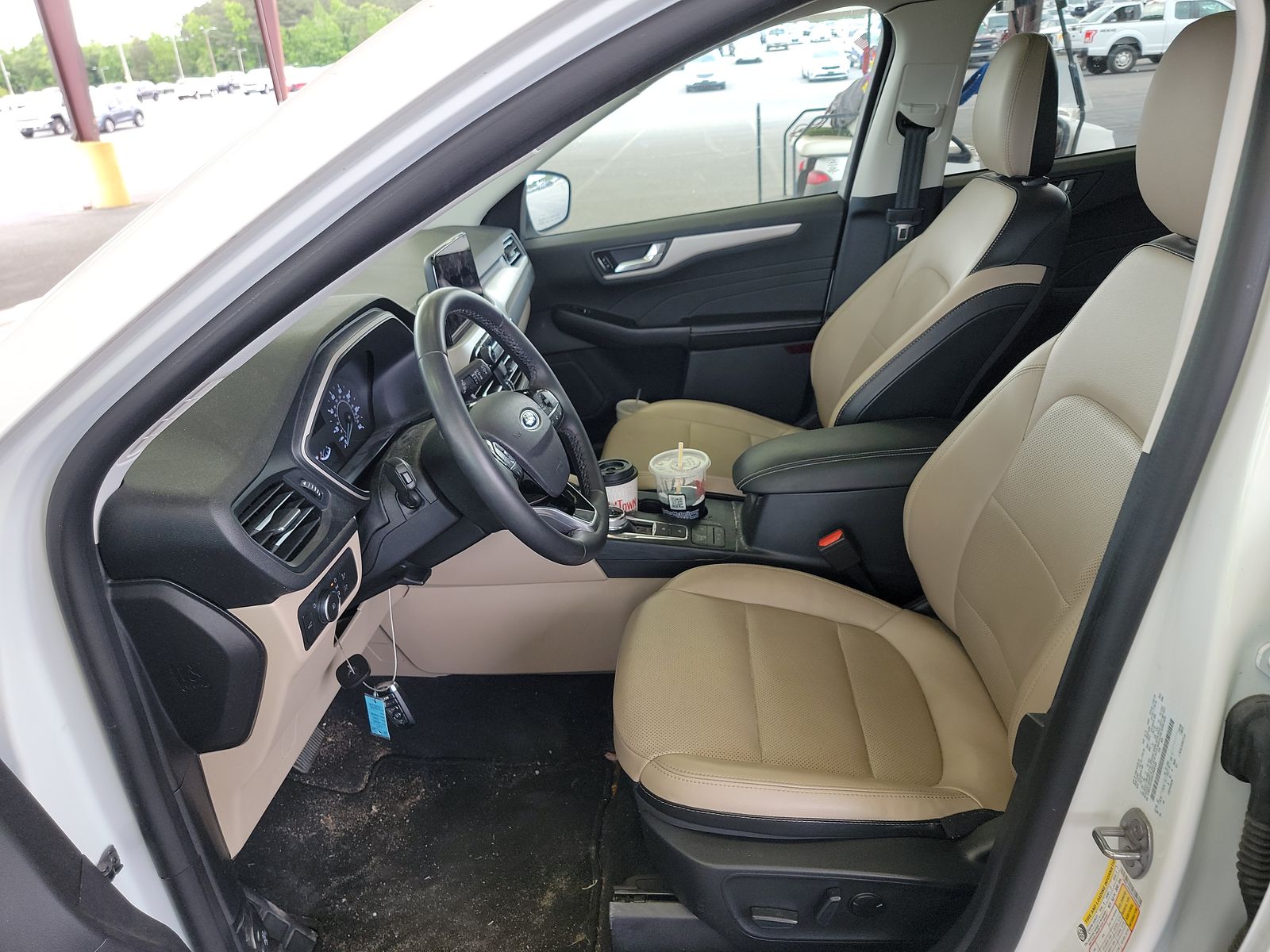 FORD ESCAPE - 8