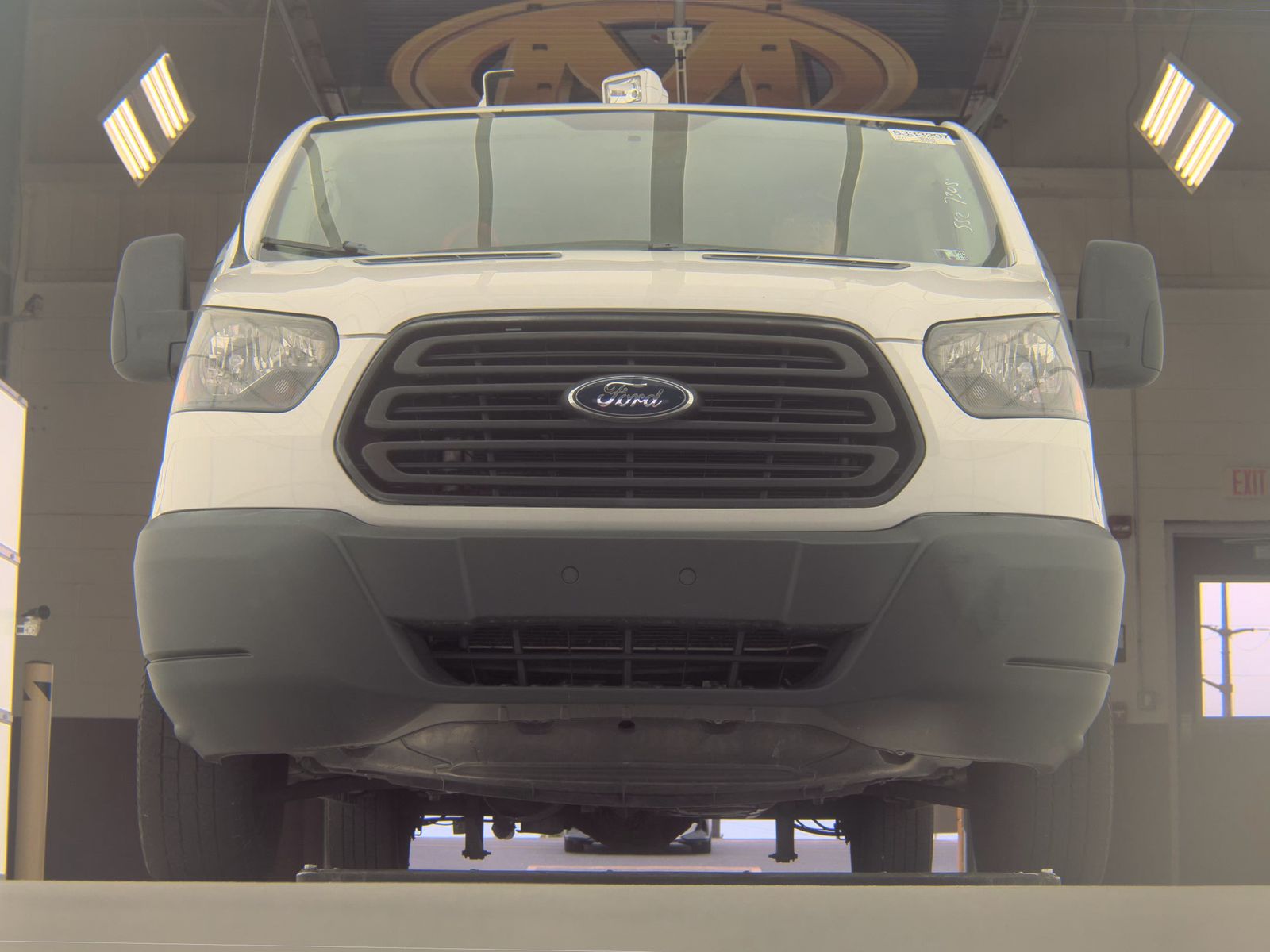 FORD TRANSIT 150 - 4