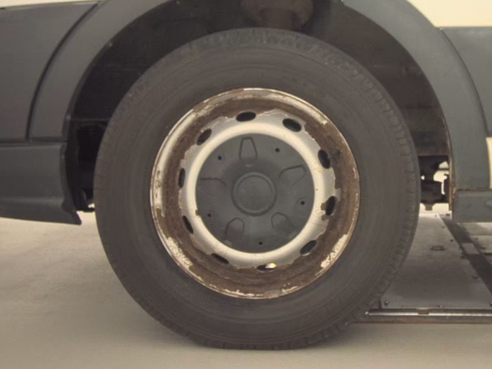FORD TRANSIT 150 - 10