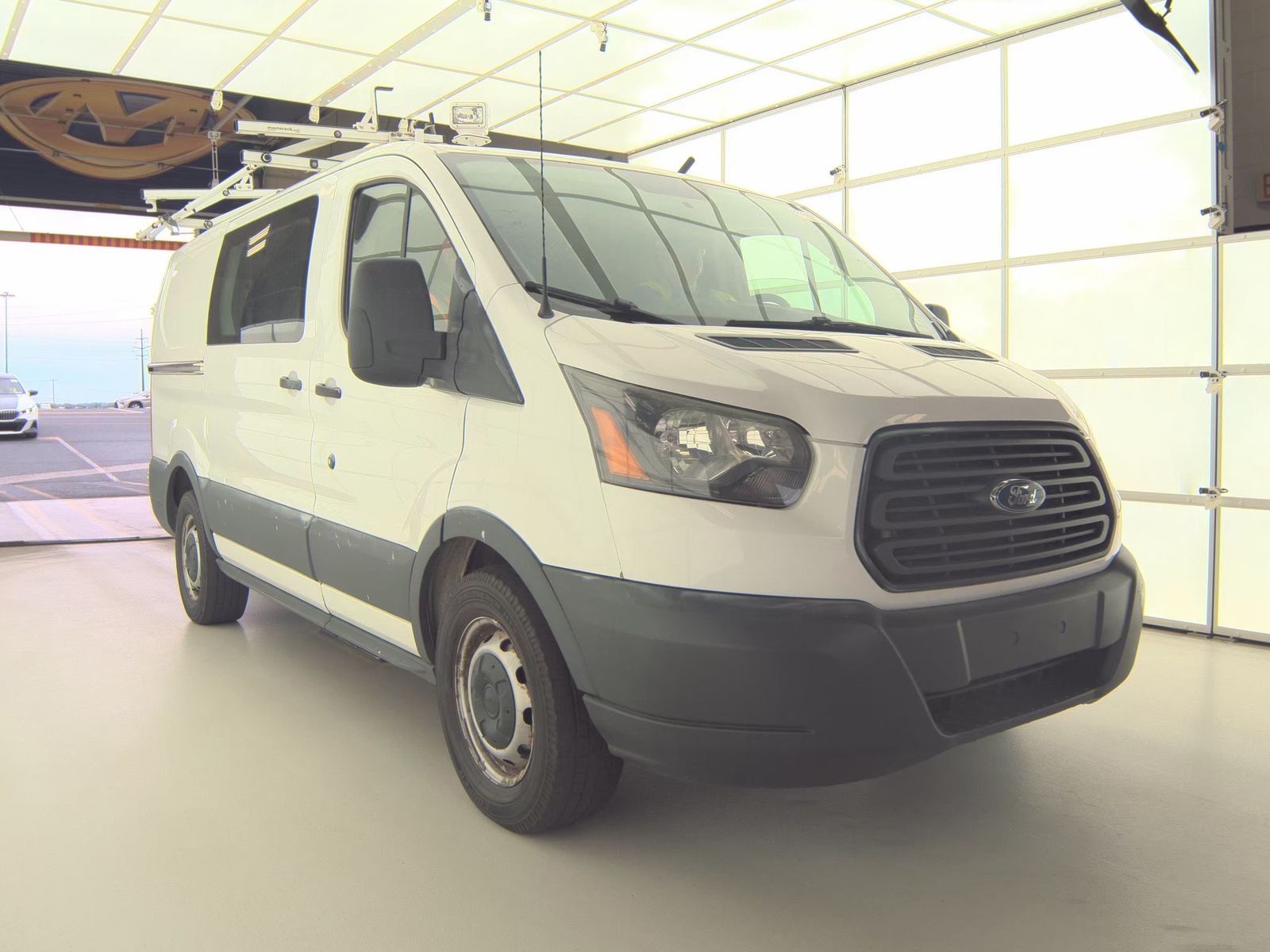 FORD TRANSIT 150 - 5