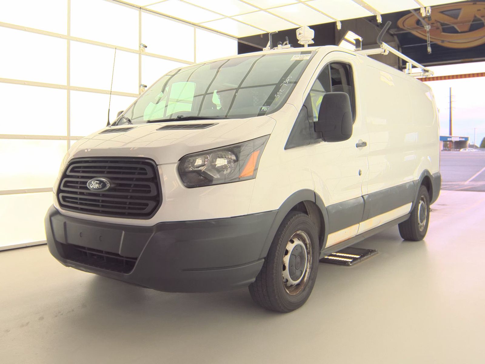 FORD TRANSIT 150 - 1