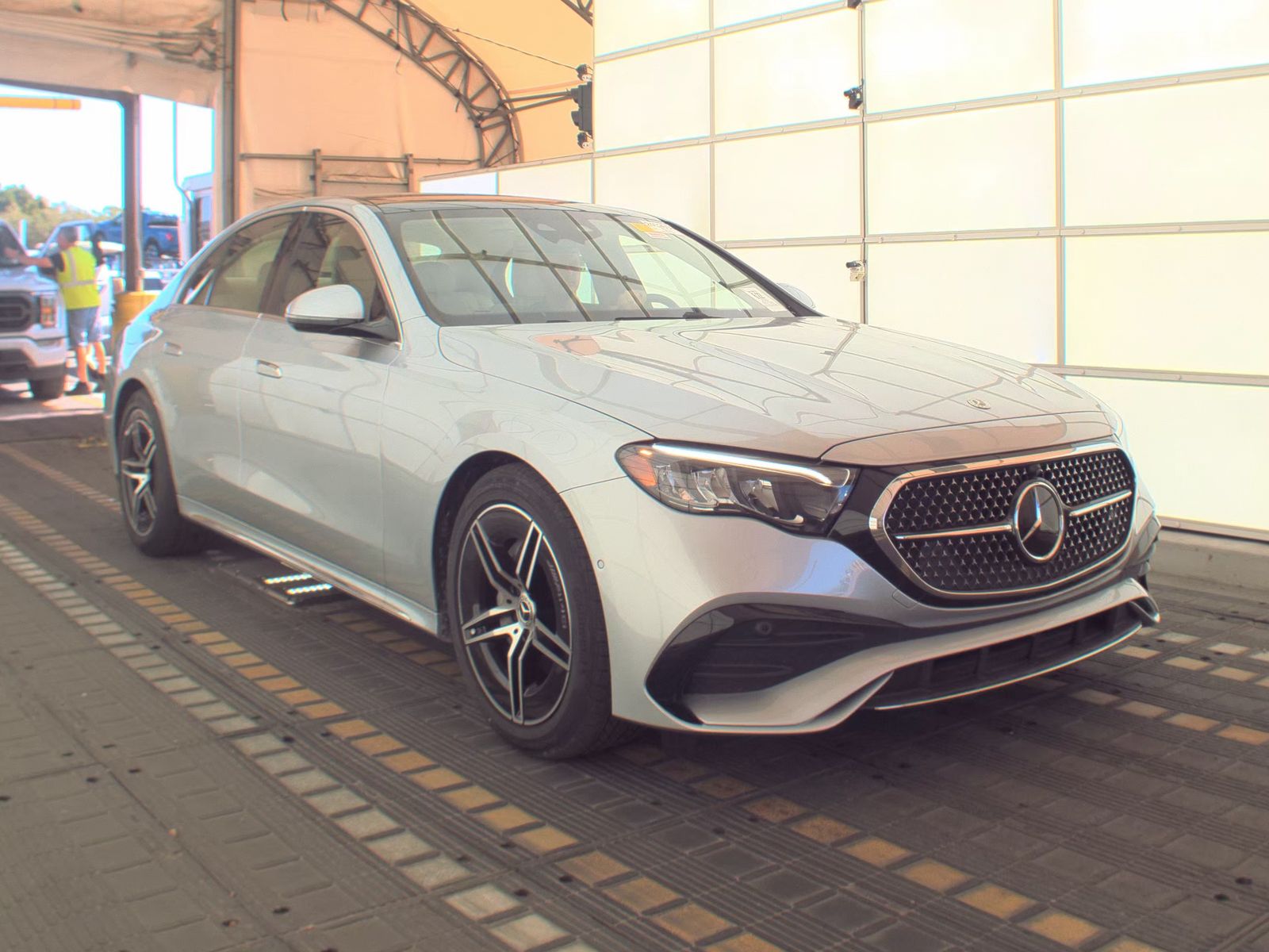 MERCEDES-BENZ E-CLASS - 5